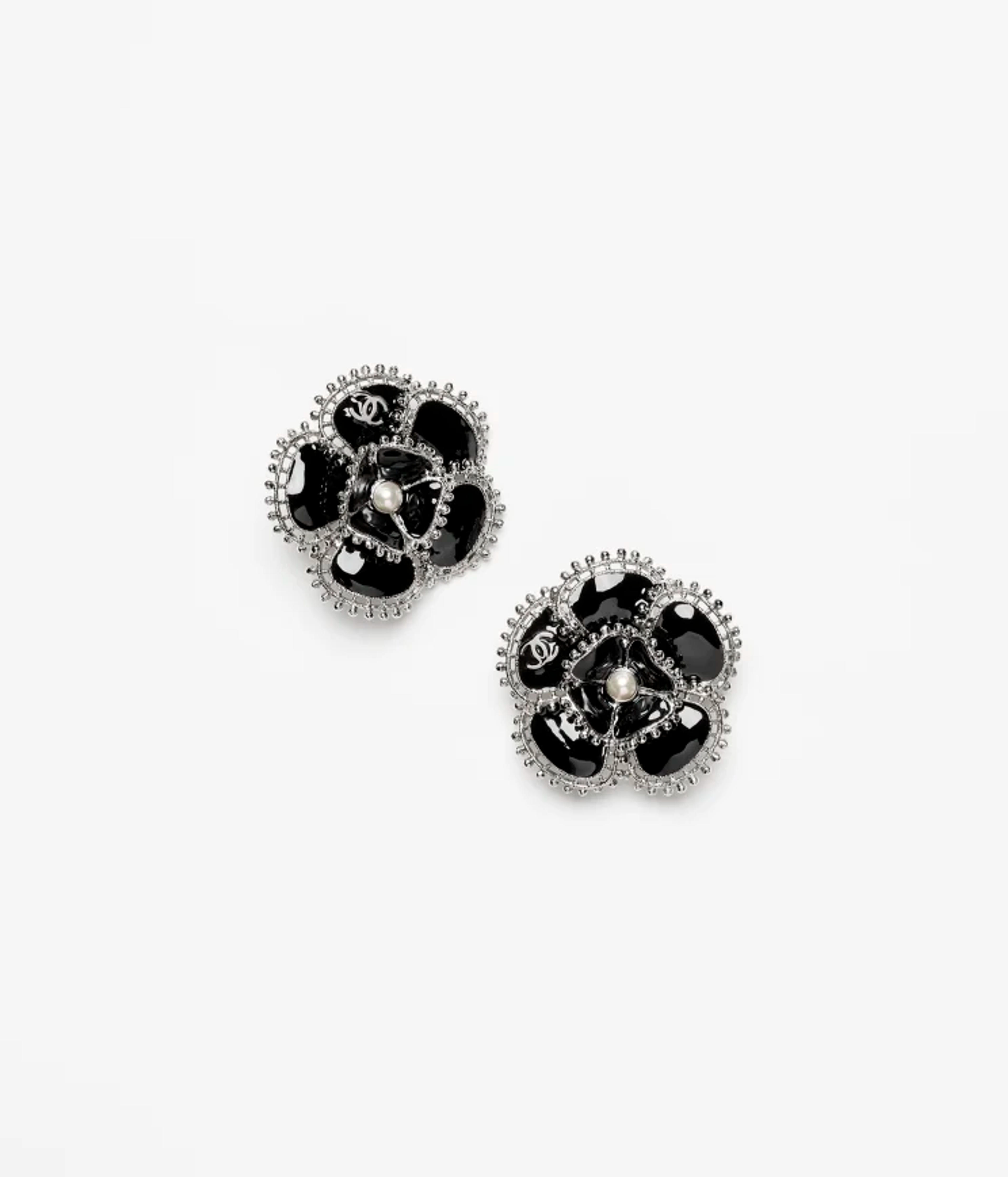 Clip-on stud earrings - Metal & glass pearls, silver, black & pearly white — Fashion | CHANEL