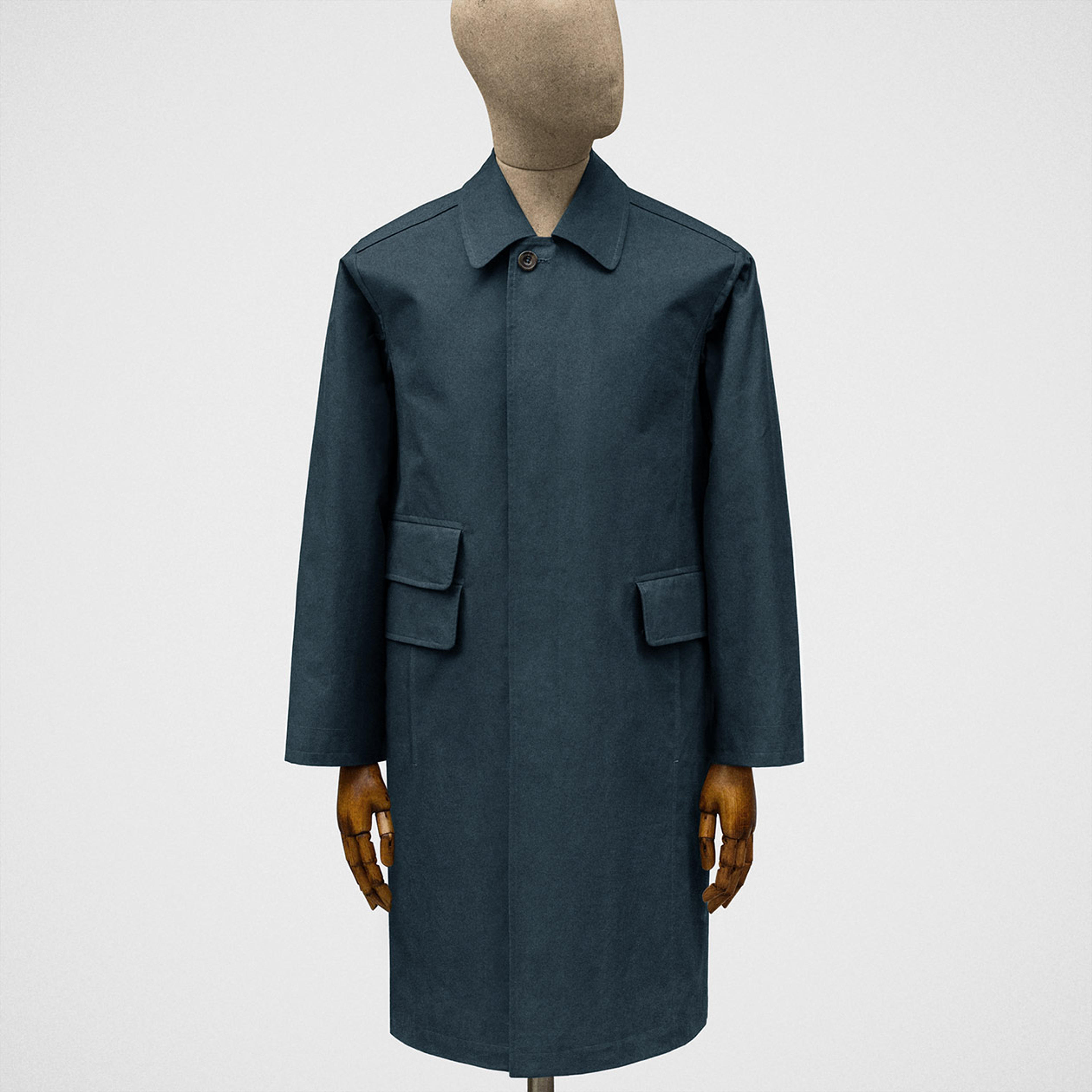 Raincoat in cotton cambric in petrol — S.E.H Kelly