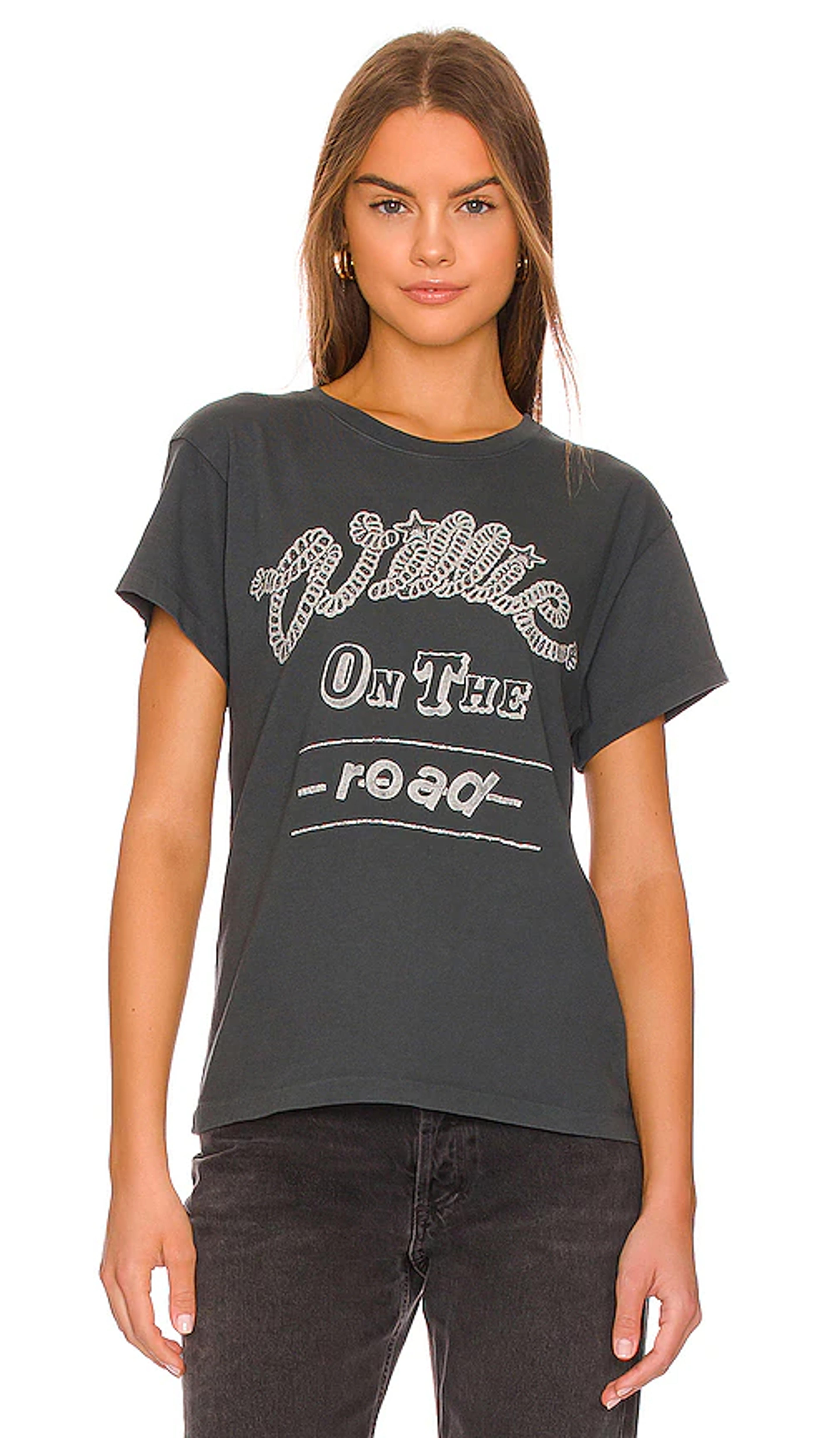 DAYDREAMER Willie Nelson On The Road Tour Tee in Vintage Black | REVOLVE