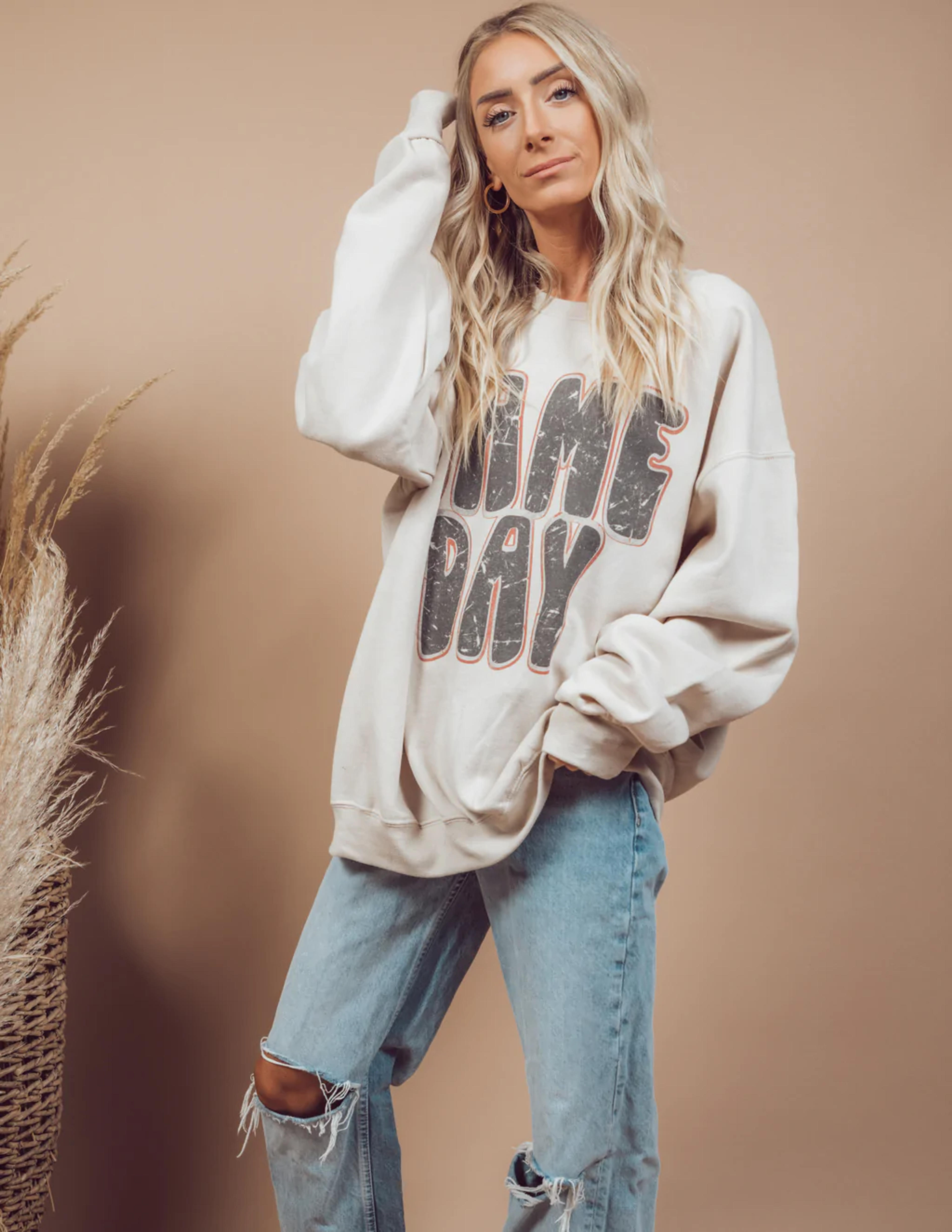 Game Day Oversized Graphic Sweatshirt *COMING SOON* – Shop Stevie