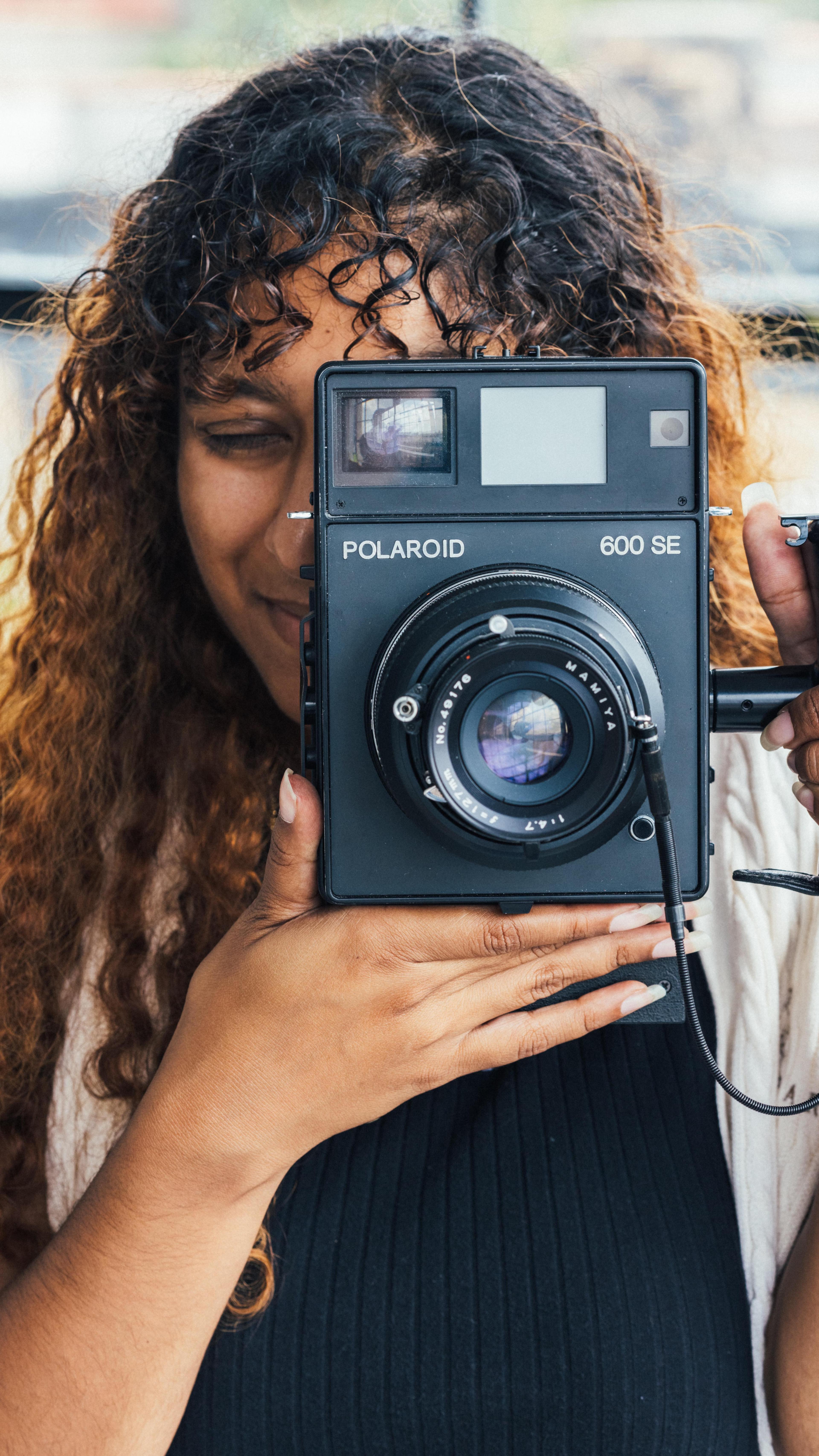 Brooklyn Film Camera on Instagram: "🤯 Polaroid 600SE CB70 Kits! Available on Sunday, August 14 at 5:00p EST in limited quantity.

The Polaroid 600SE (known affectionately as the GOOSE in many circles) is a legendary camera. Released in 1978 as Polaroid’s top-of-the line camera for use with Type-100 (peel-apart) films, it was made of a strong aluminum body and was marketed toward industry professionals. The 600SE is a fully manual rangefinder without any electrical components whatsoever, allowing for ultimate control.

Each kit we are offering comes with an extremely rare Polaroid CB70 back (almost impossible to find these days) that we’ve professionally modified and adapted for the 600SE. This back allows you to shoot any Polaroid 600 or SX-70 films within the system. We have also modified the internal body chamber so images will be completely full frame. Also included with each kit is a Polaroid Type-100 back which allows you to shoot any Type-100 films.

Like all of our Polaroid cam