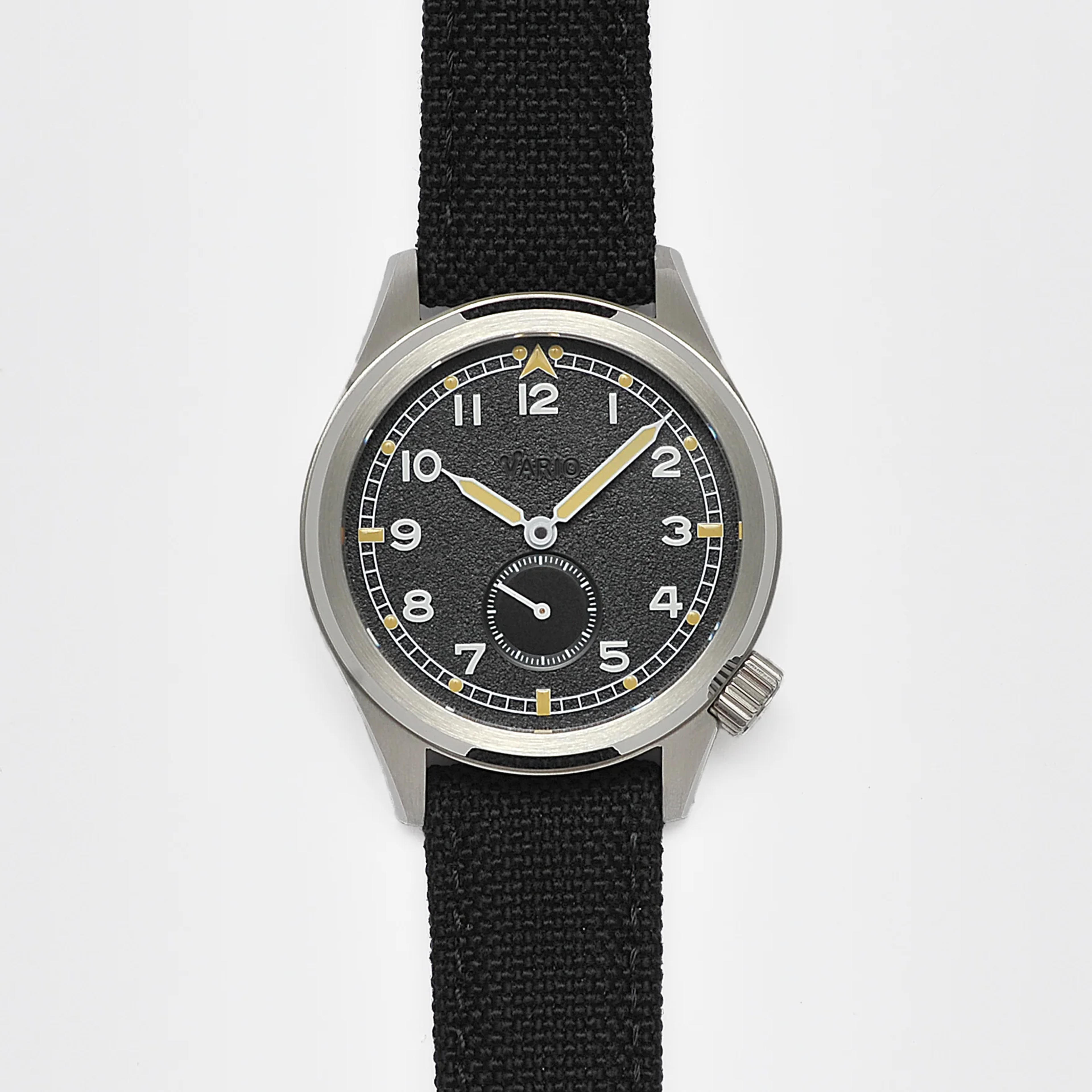 Vario 1945 D12 Raven Black Field Watch