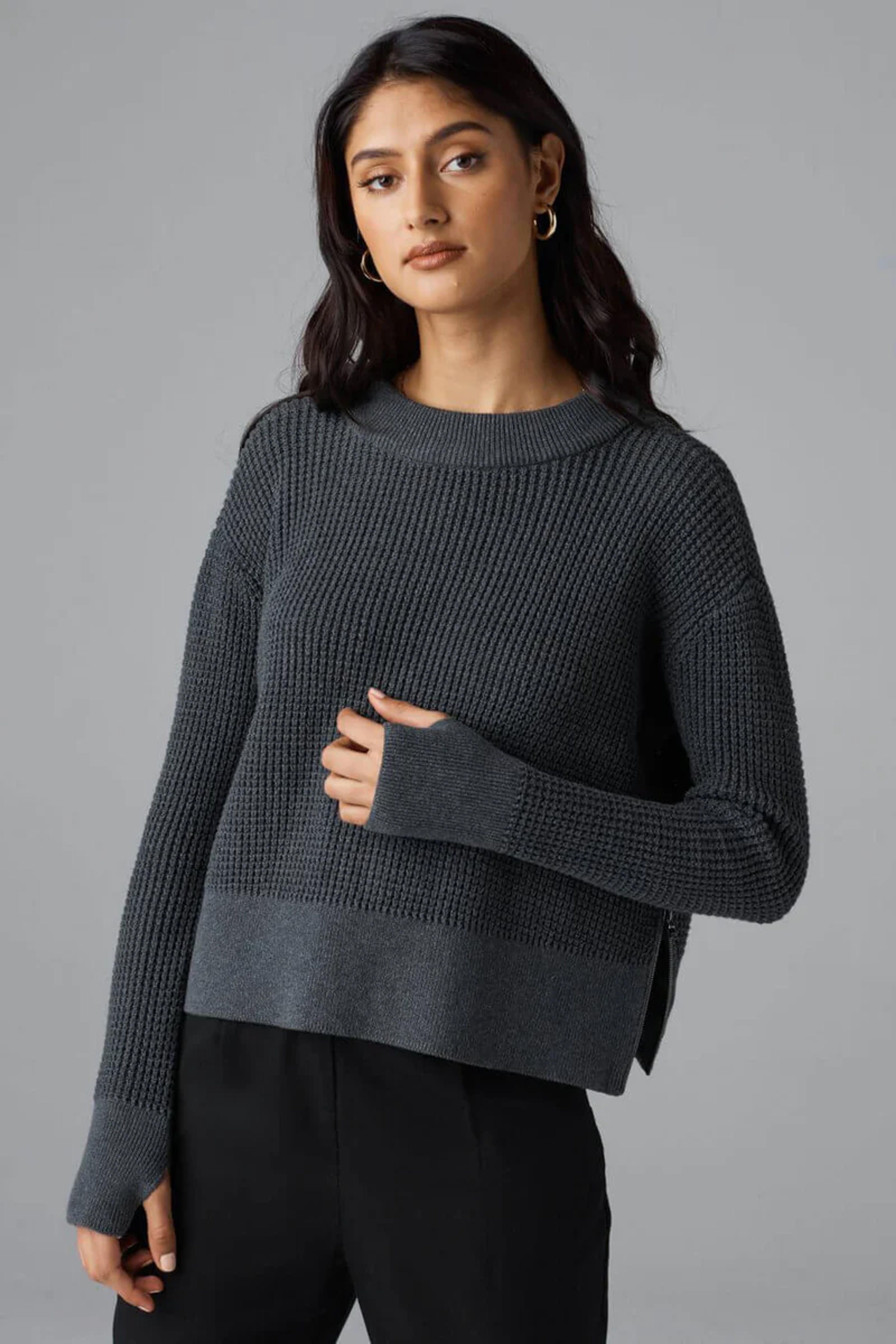 The Cropped Mockneck Sweater – VETTA