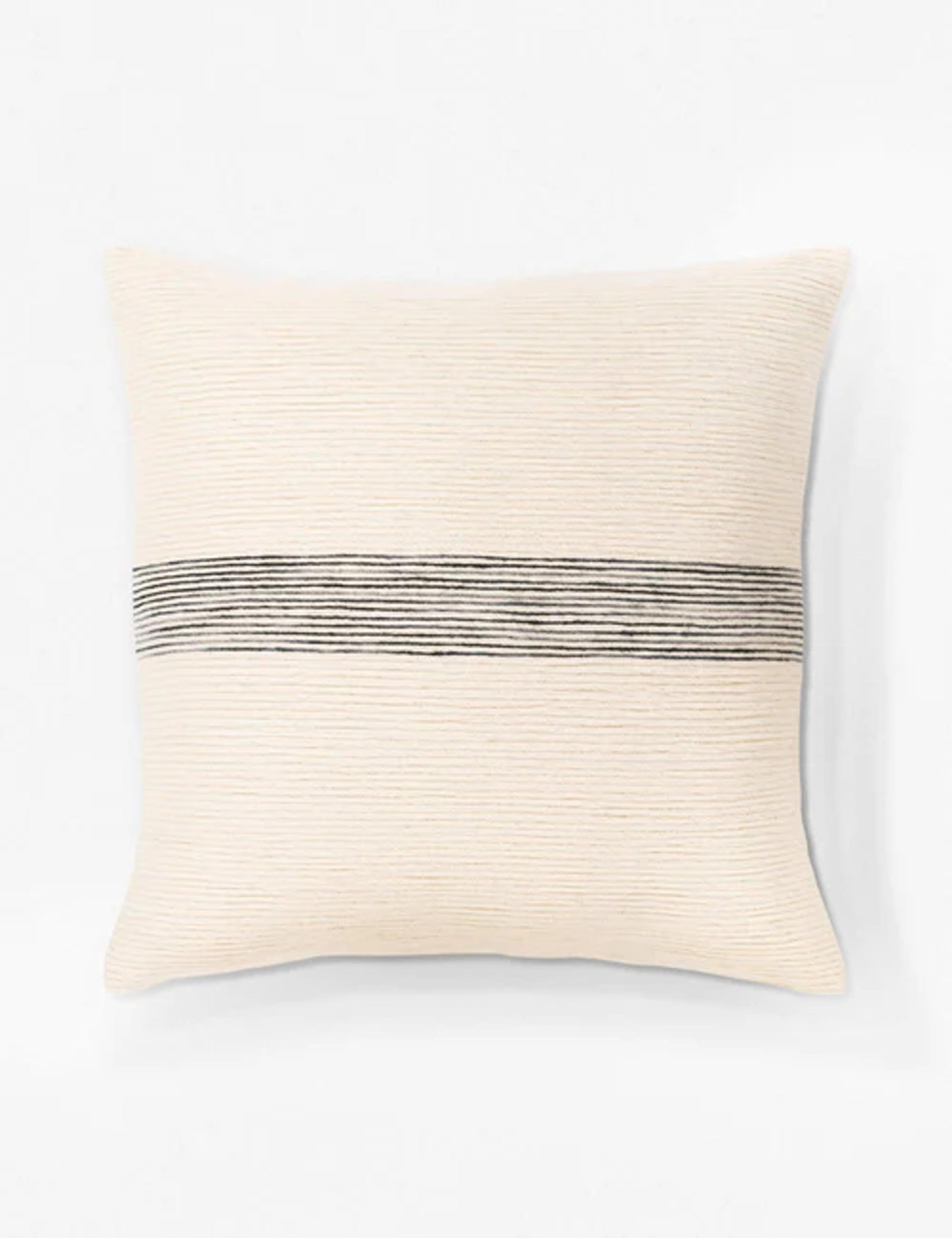 Selma Pillow 18" x 18"