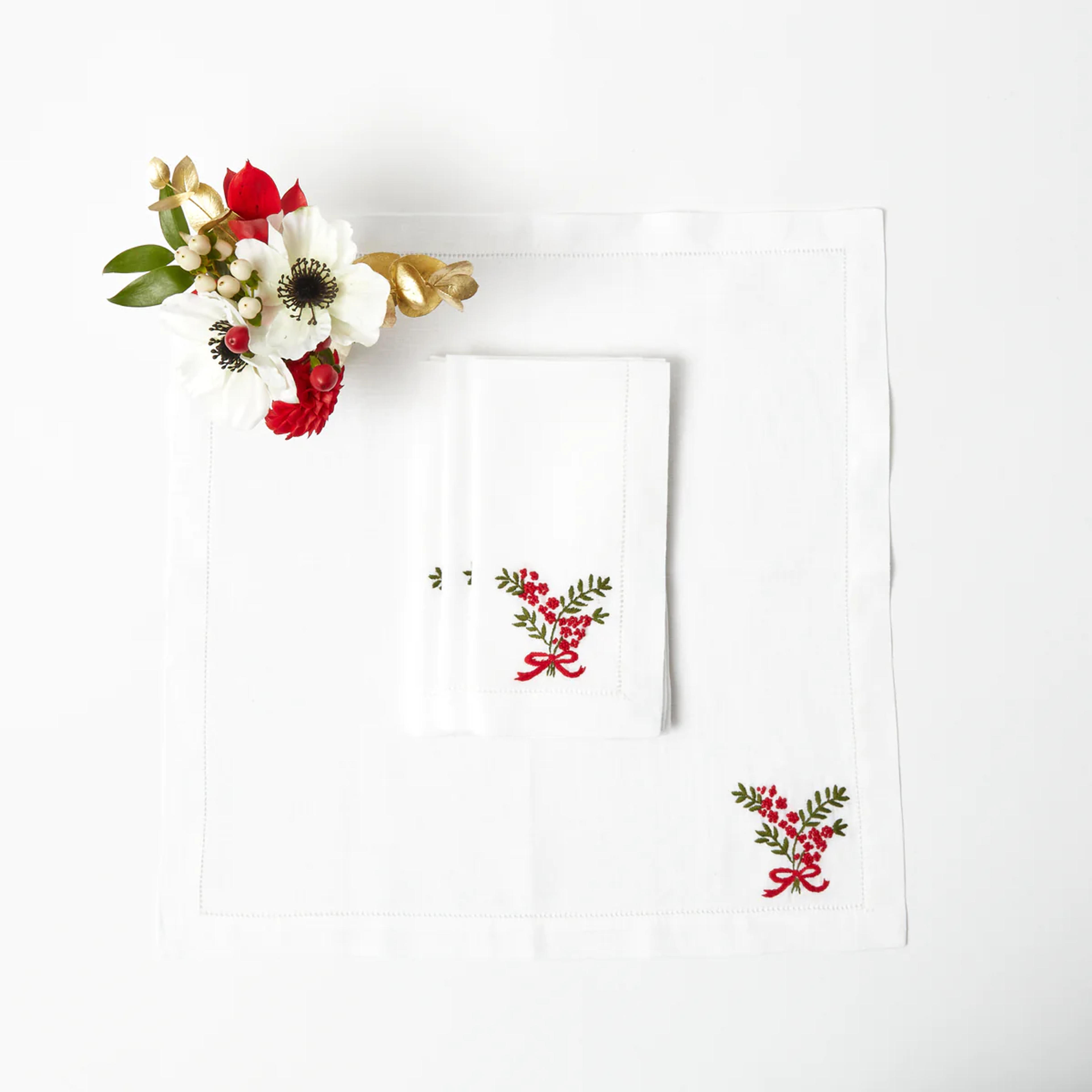 Red Berry White Linen Napkins (Set of 4)– Mrs. Alice