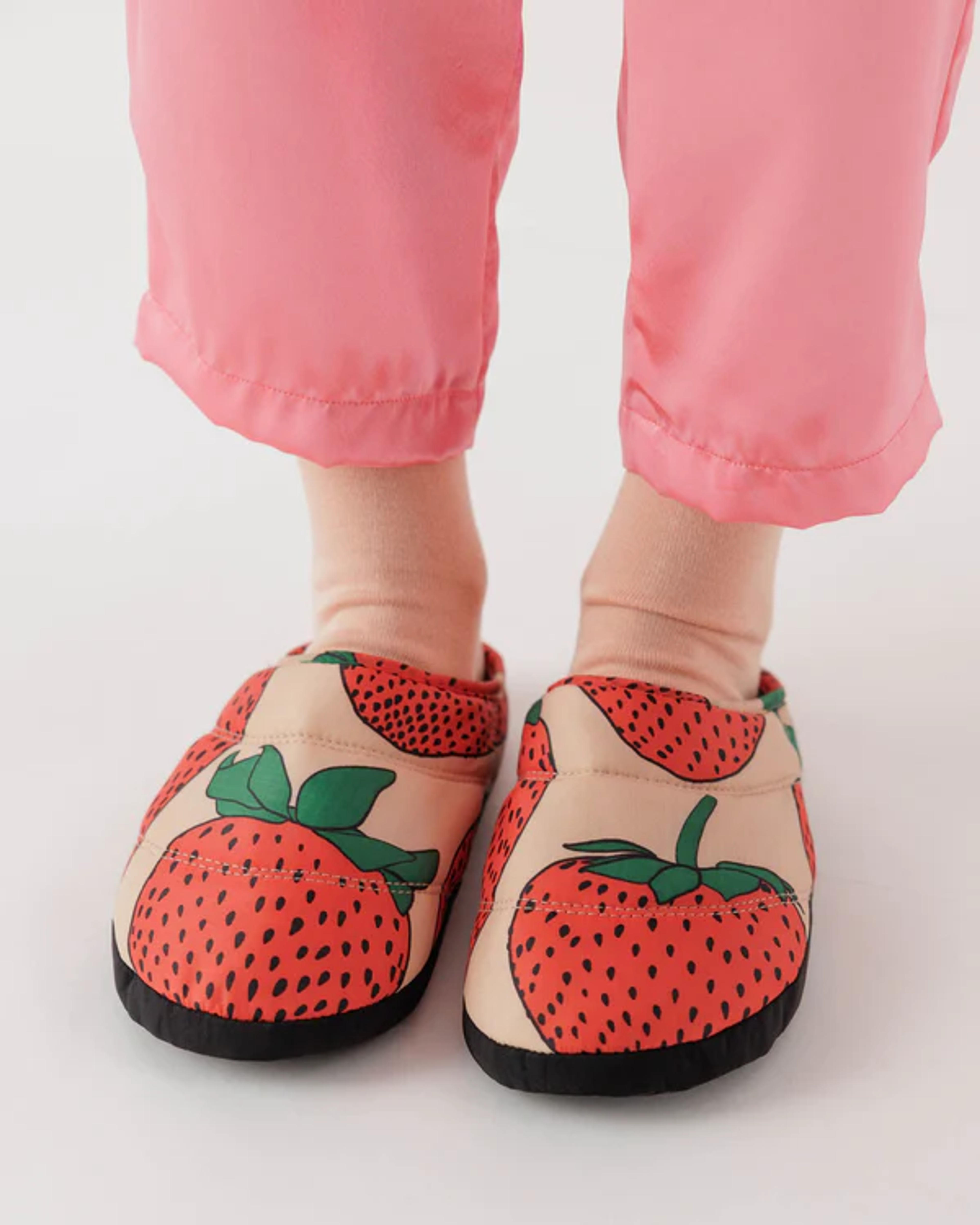 Puffy Slipper : Strawberry - Baggu
