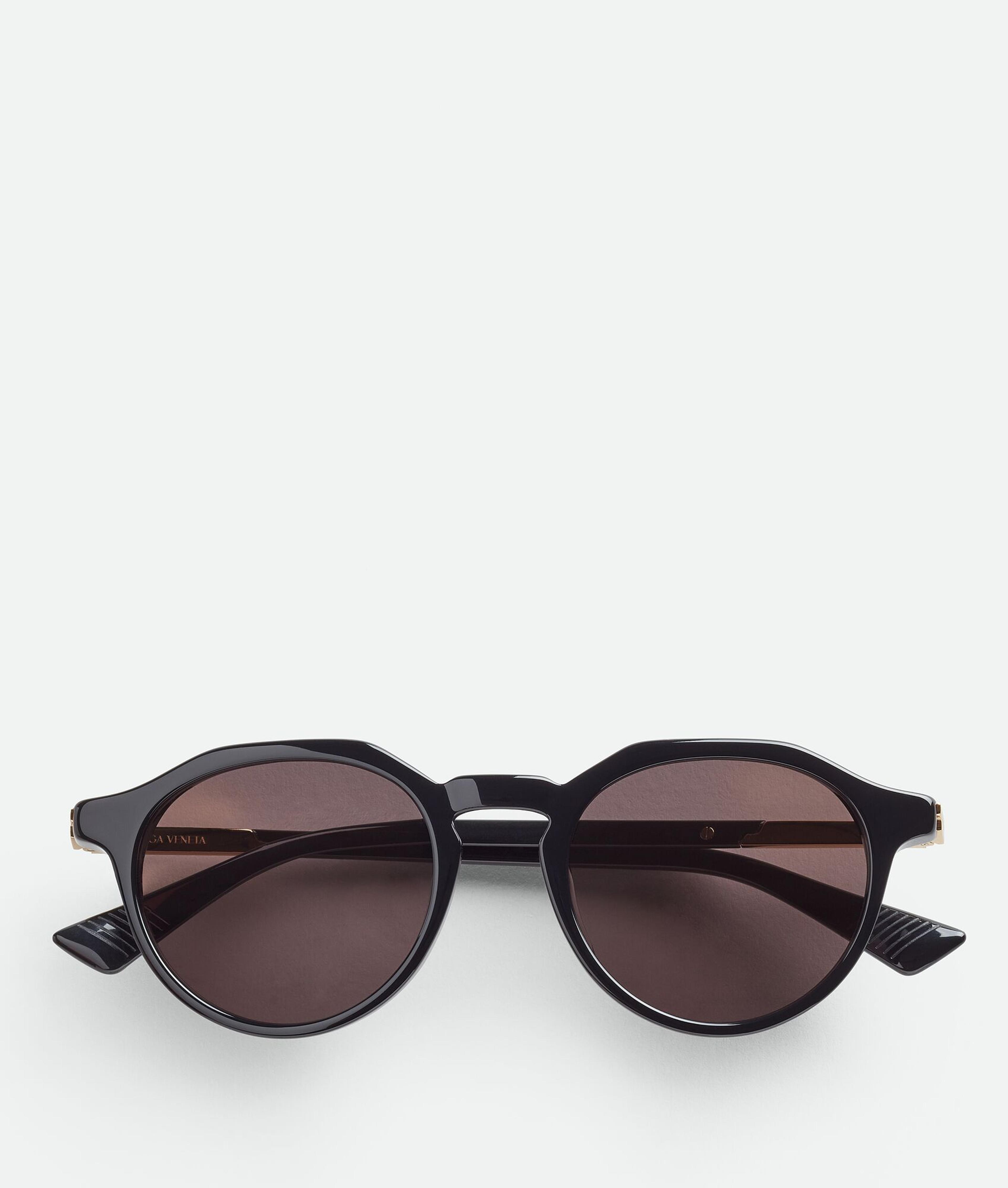 Bottega Veneta® Men's Forte Panthos Sunglasses in Black/grey. Shop online now.