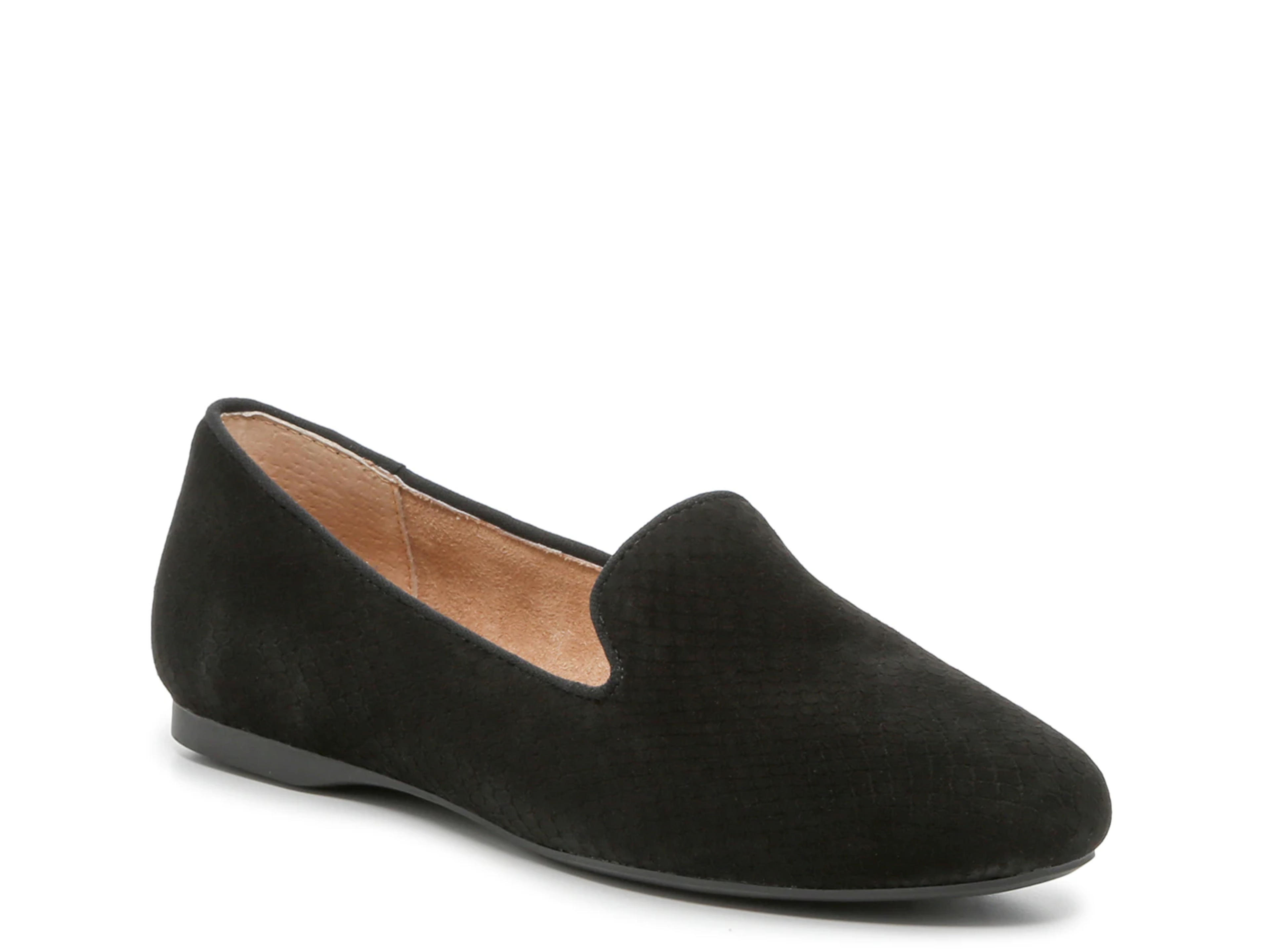 Kelly & Katie Peyton Flat - Free Shipping | DSW