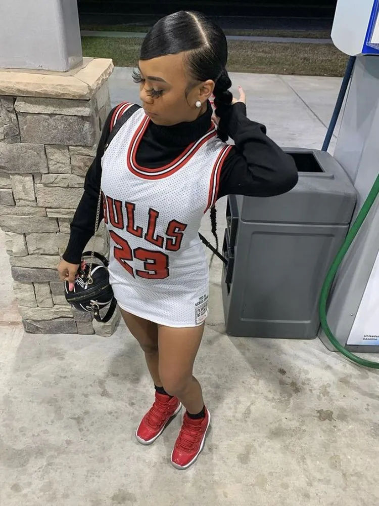 21 Brilliant Basketball Game Outfits Fashionistas Will Love  Gaming clothes,  Basketball jersey outfit, Basketball clothes