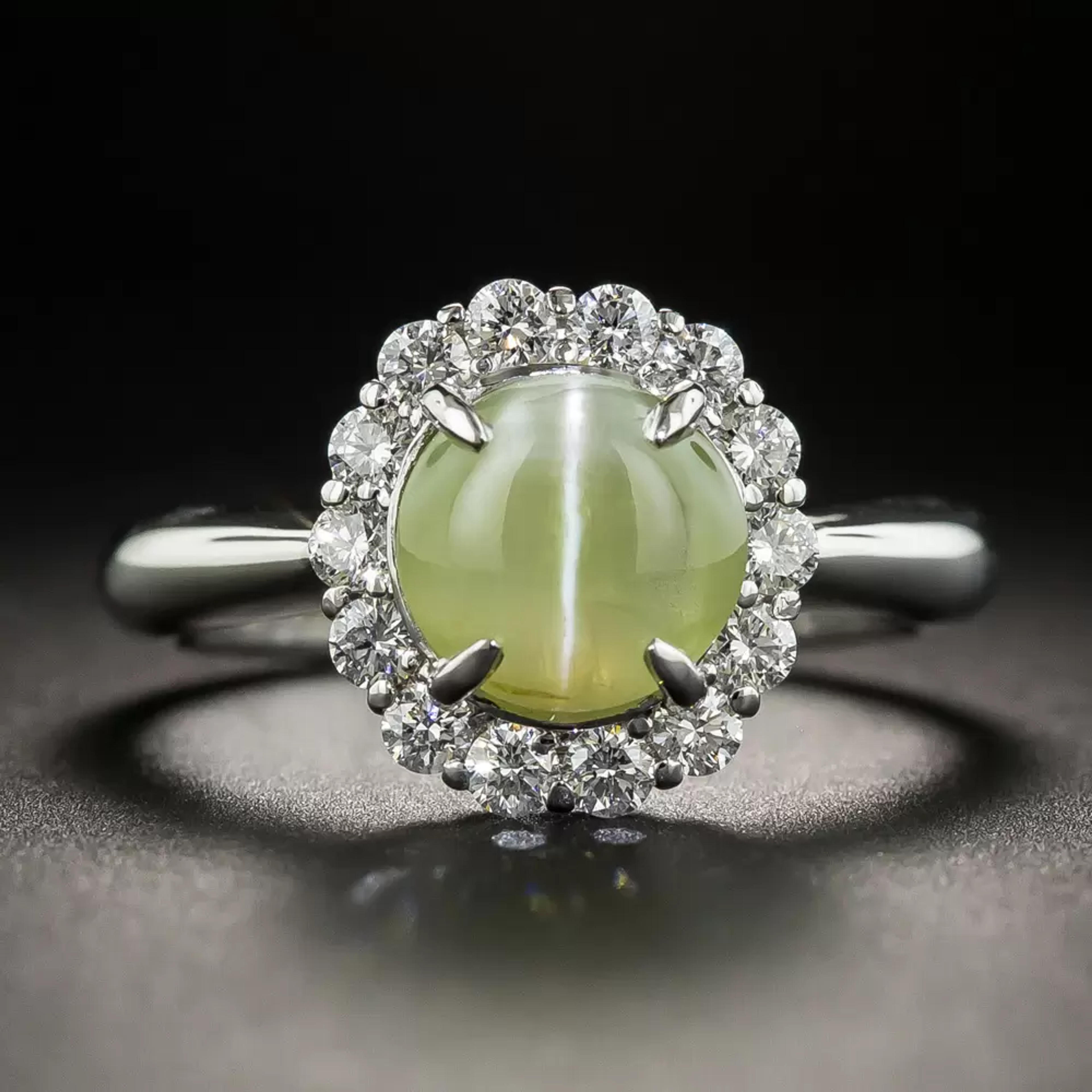 Estate Cat's-Eye Chrysoberyl Diamond Halo Ring