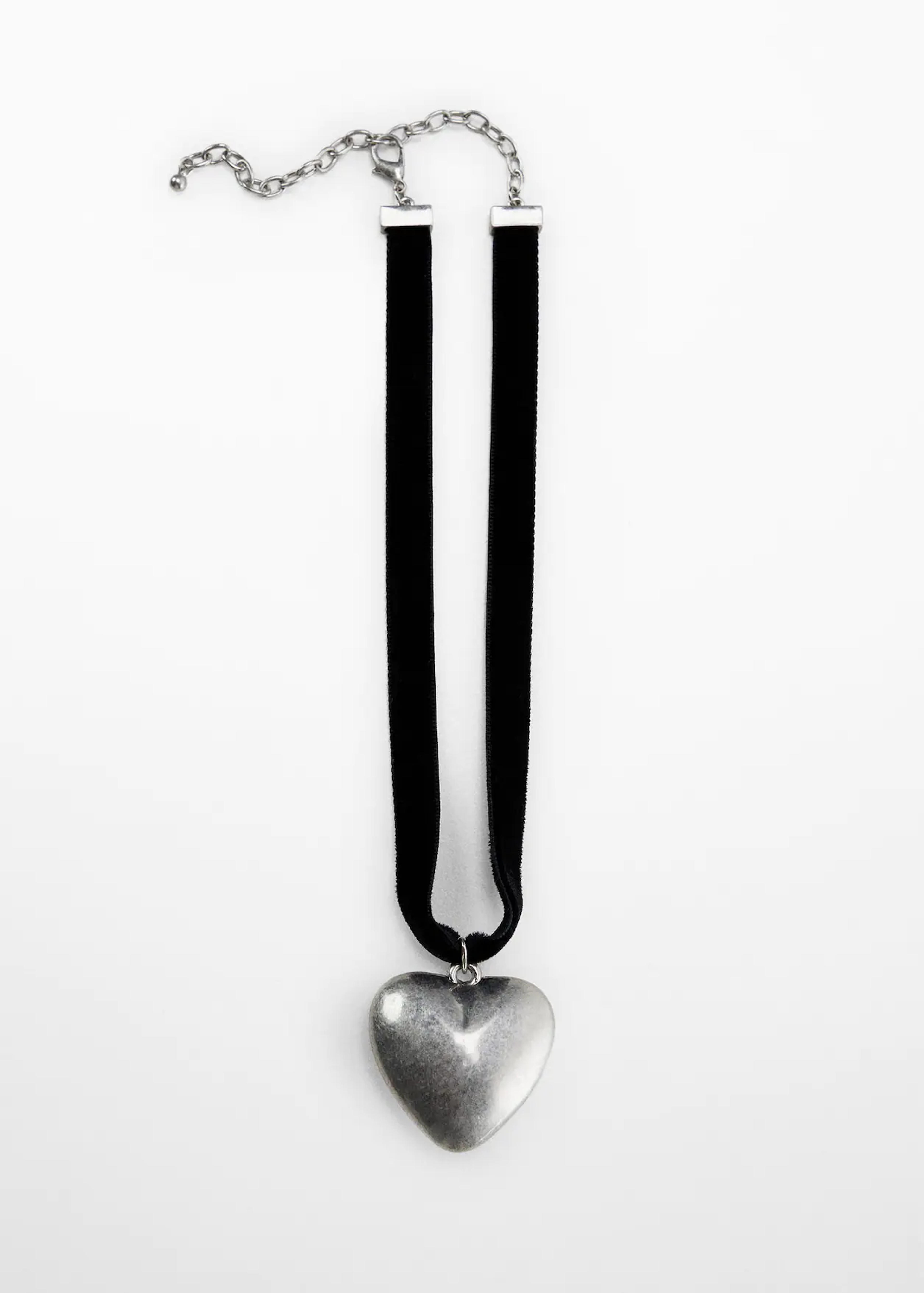 Velvet heart pendant necklace - Women | Mango USA