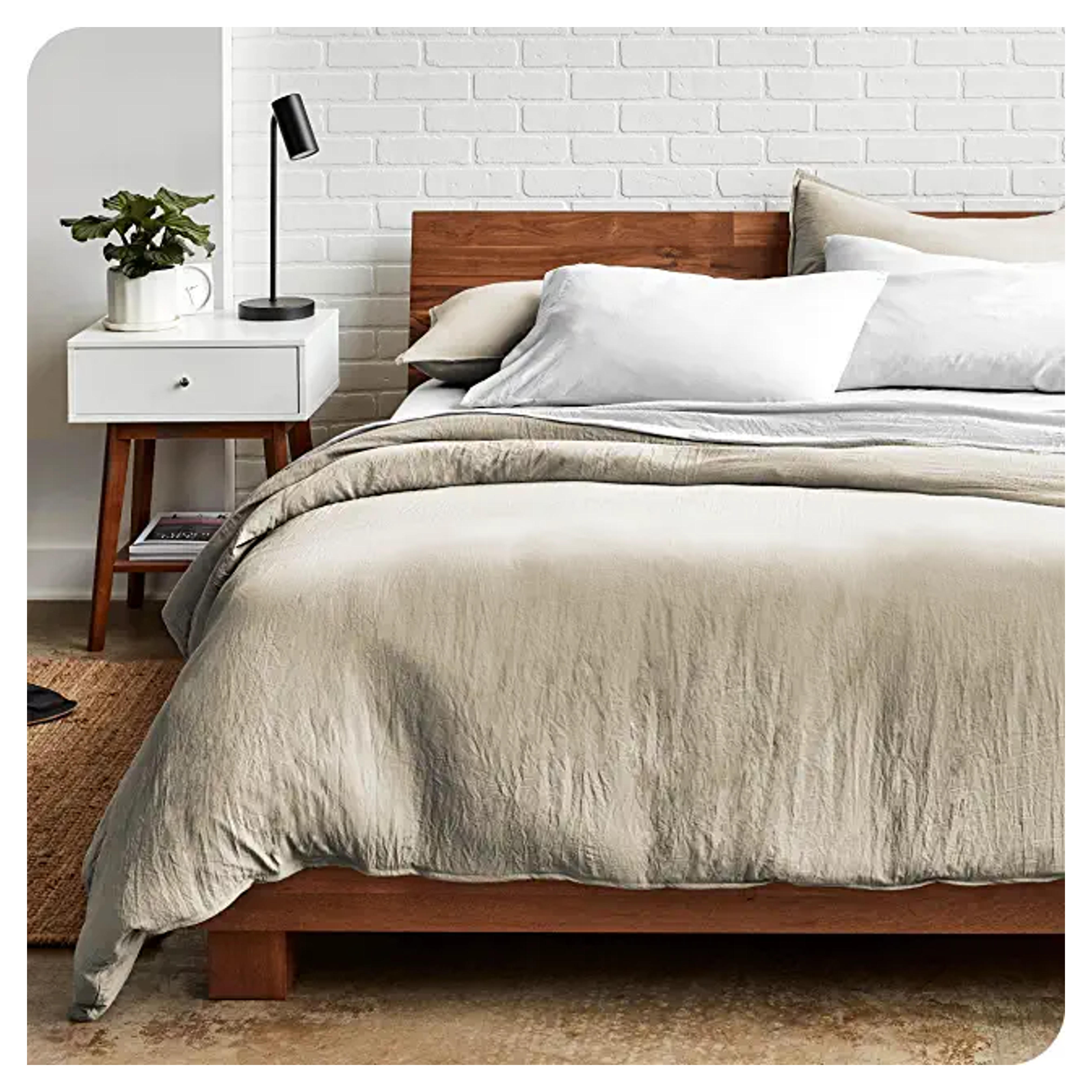 Amazon.com: Bare Home Sandwashed Duvet Cover - Twin/Twin XL - Premium 1800 Ultra-Soft Brushed Microfiber - Hypoallergenic, Easy Care, Stain Resistant (Twin/Twin XL, Sandwashed Fog)