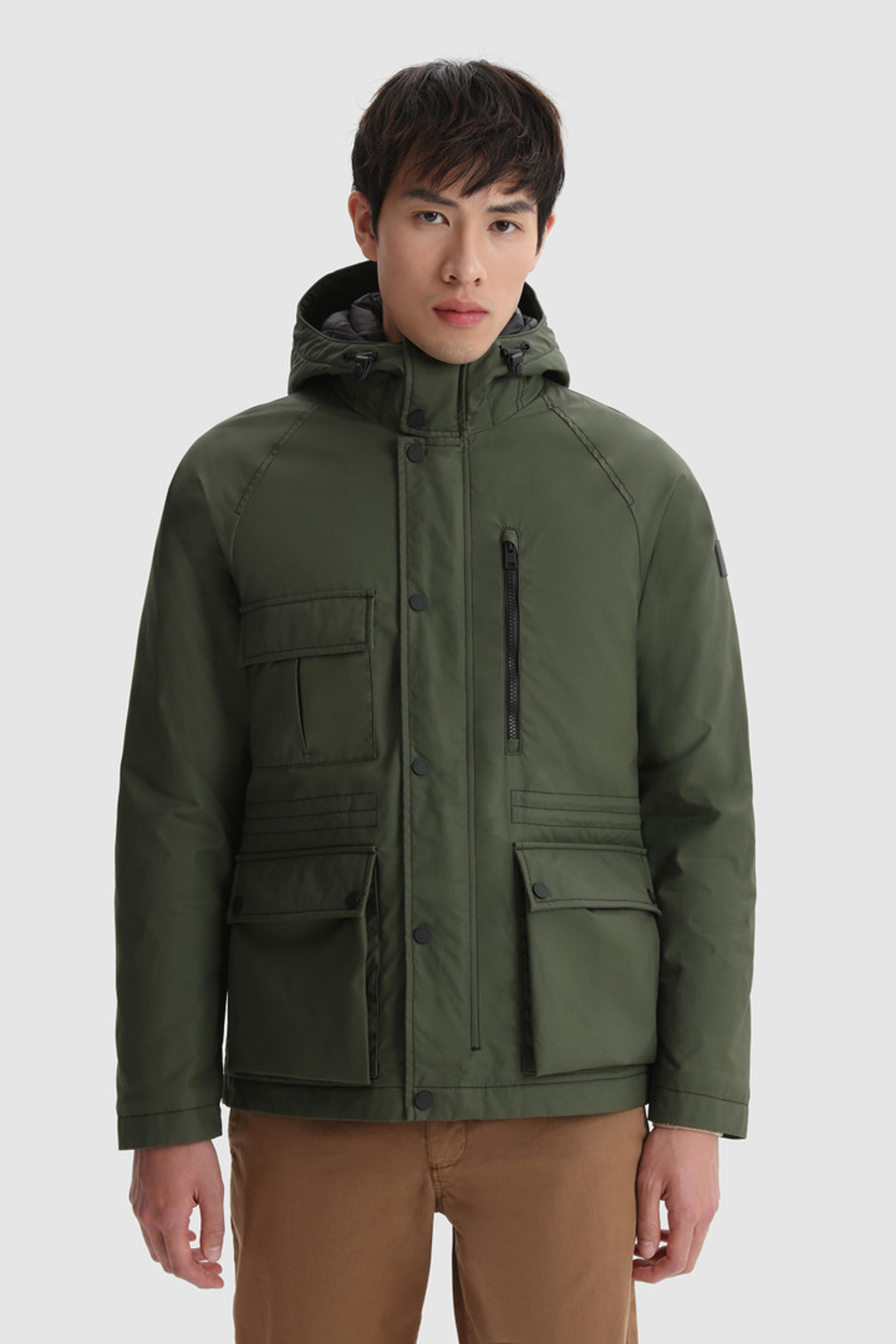 Men's Mountain Jacket in British Millerain waxed cotton Green | Woolrich