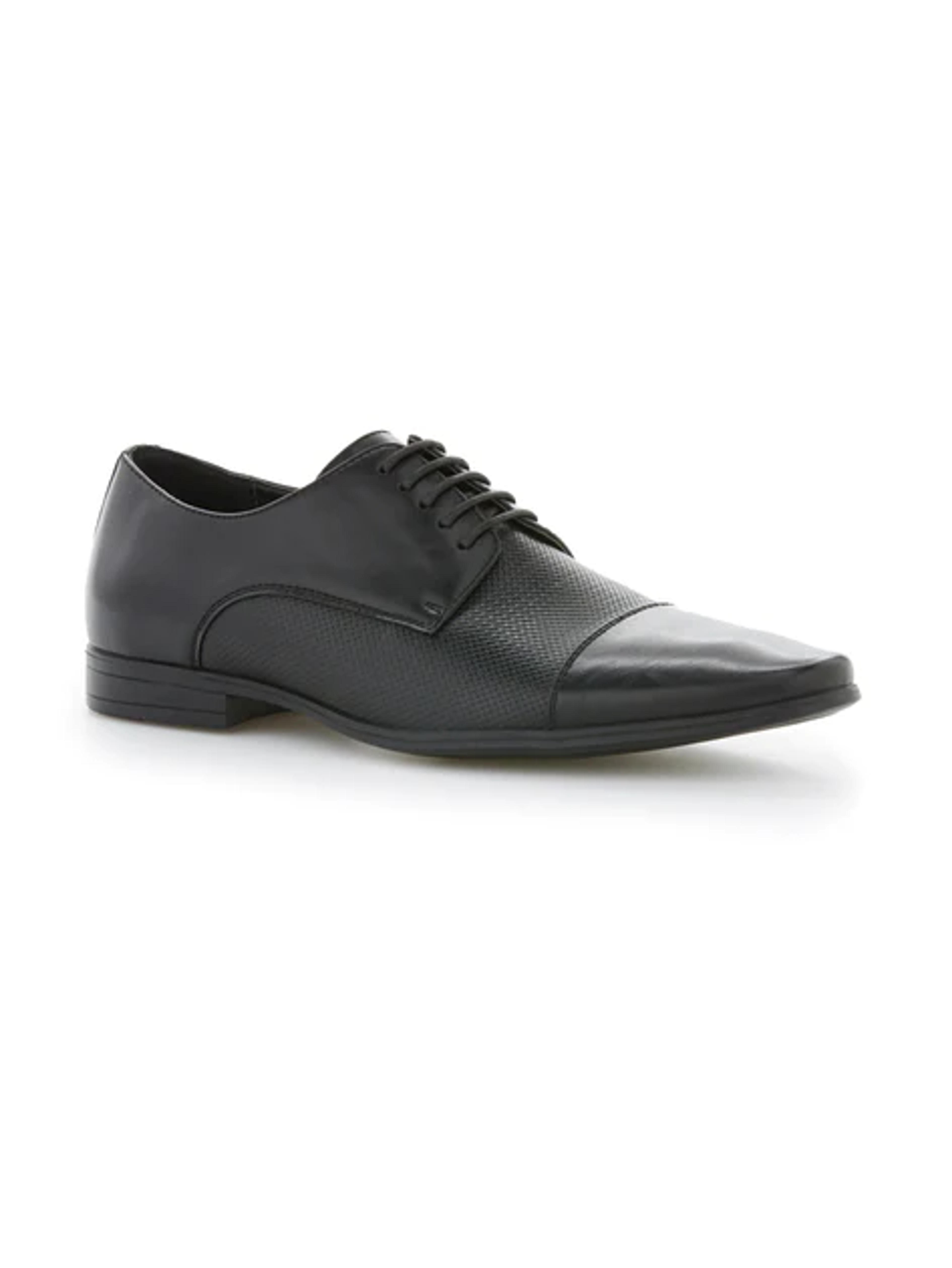 Duke Portfolio Dress Shoe | Perry Ellis