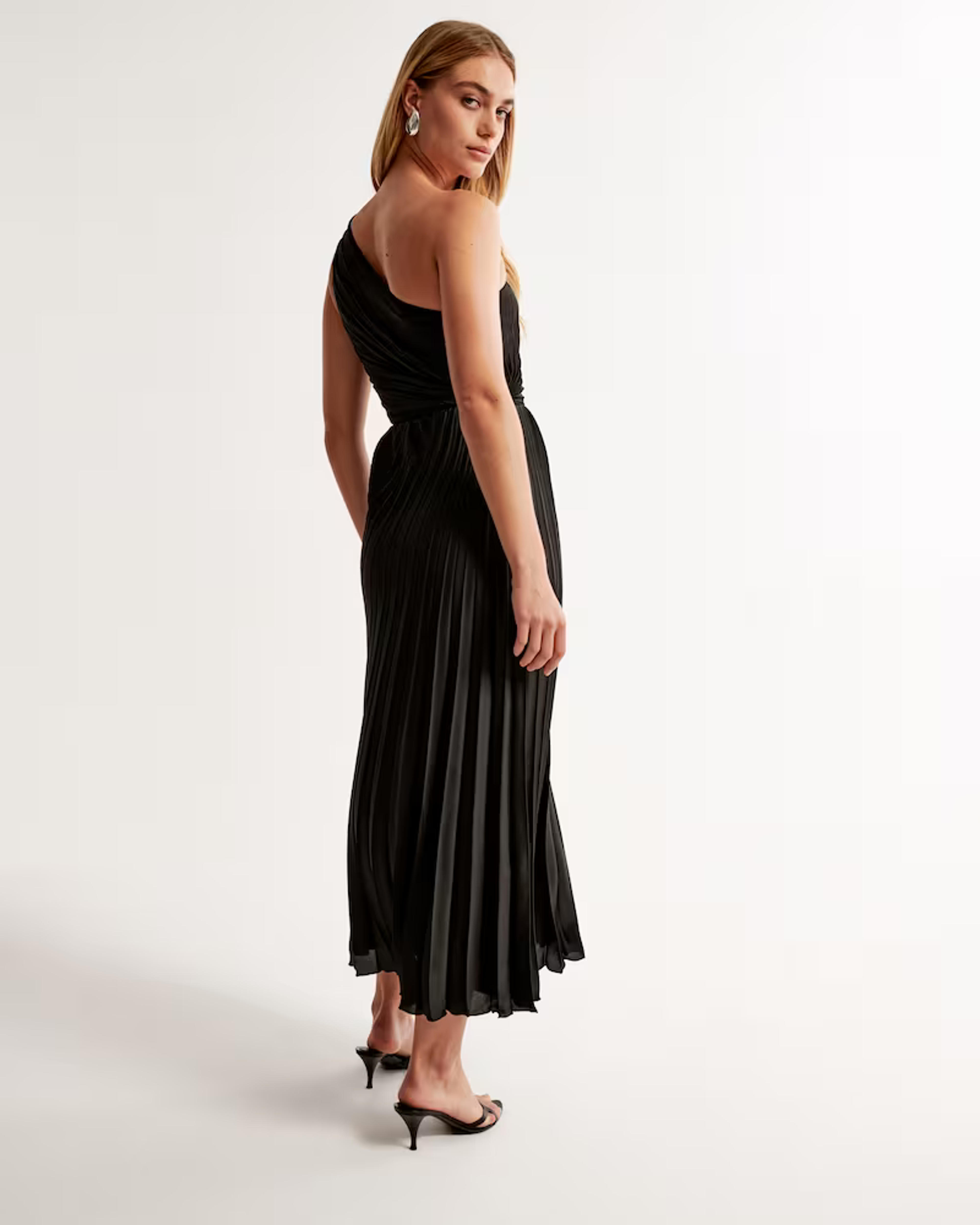 Women's The A&F Giselle Pleated One-Shoulder Maxi Dress | Women's | Abercrombie.com