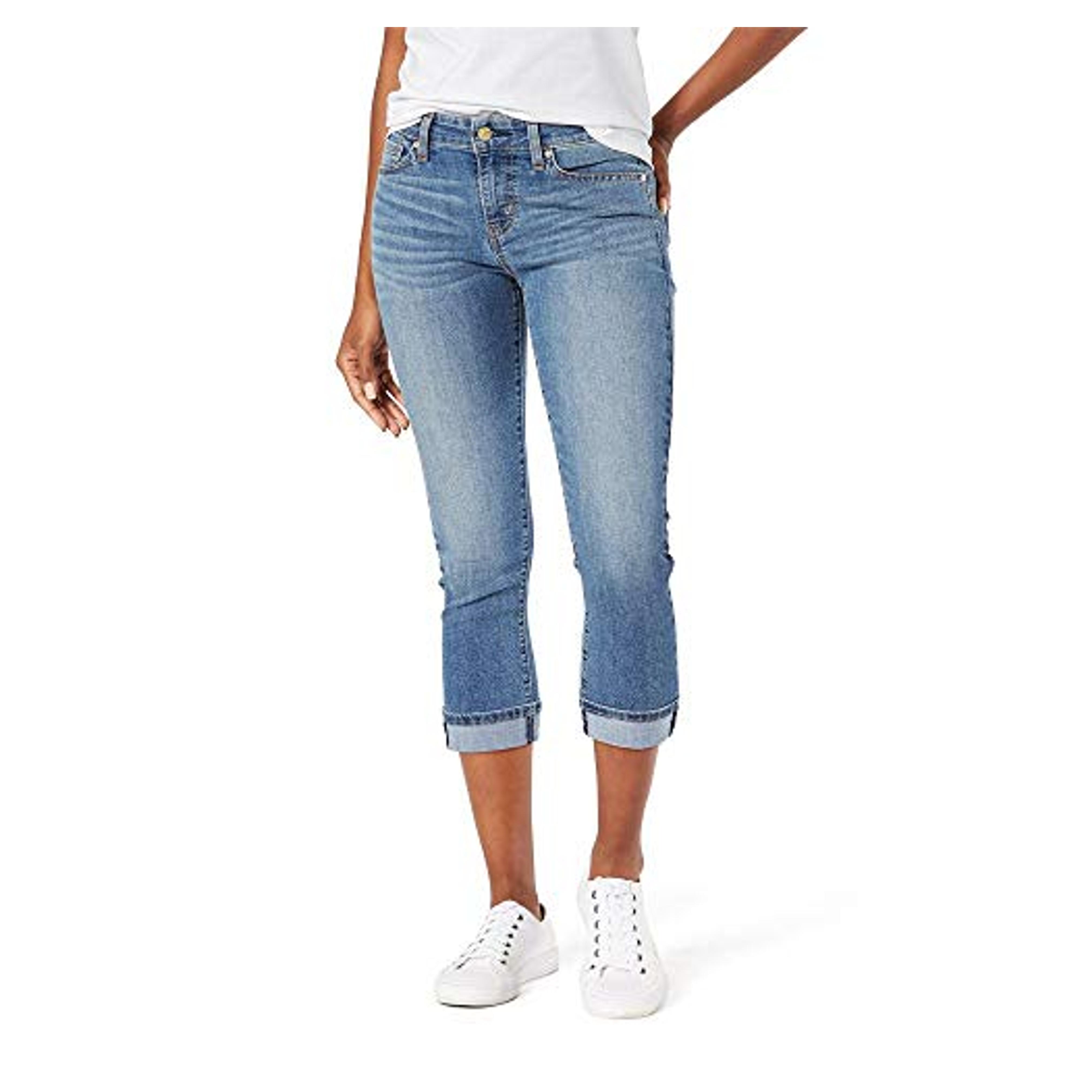 Amazon.com: Signature by Levi Strauss & Co. Gold Label Women's Mid-Rise Slim Fit Capris (Available in Plus Size) : Clothing, Shoes & Jewelry