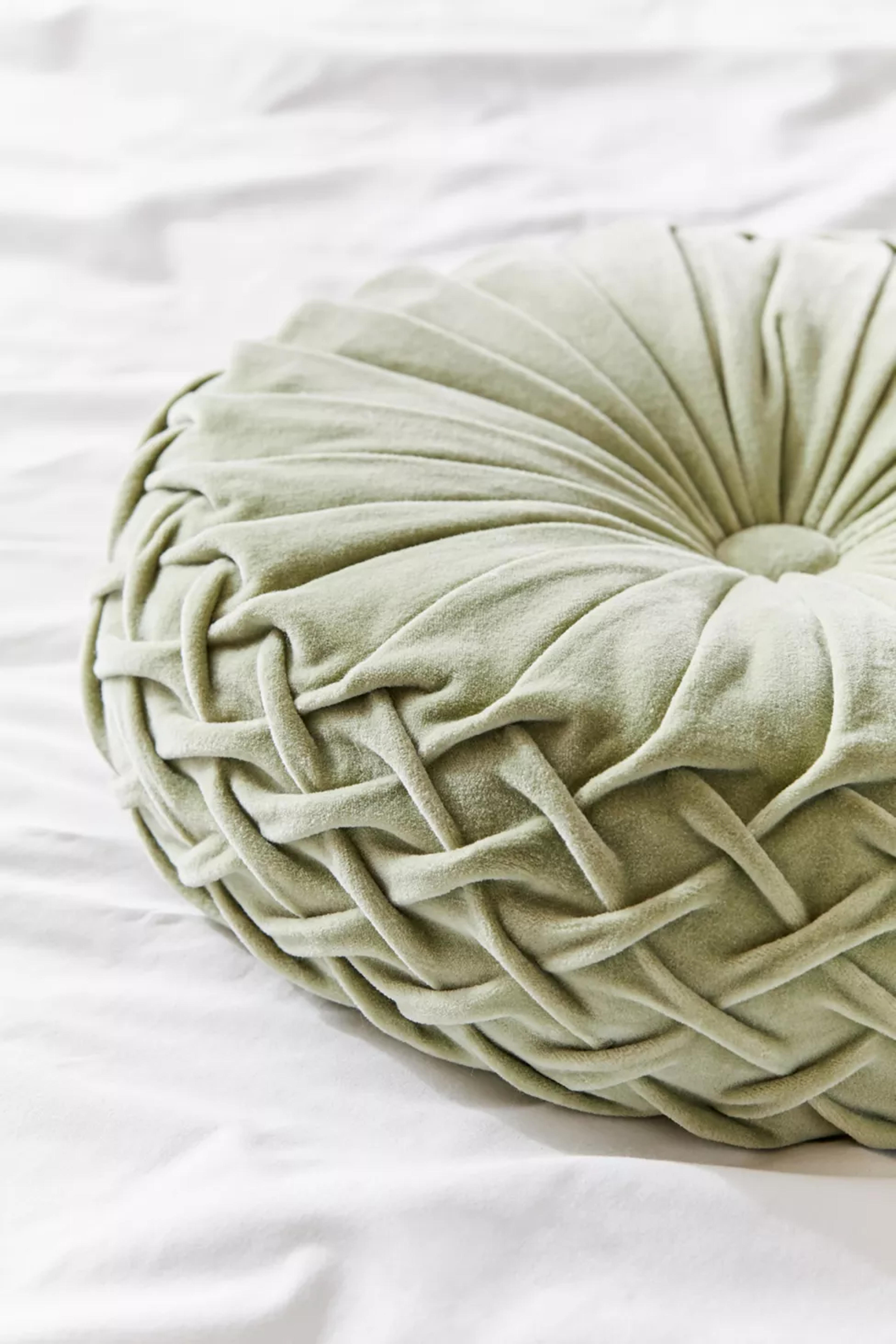 Round Pintuck Pillow | Urban Outfitters