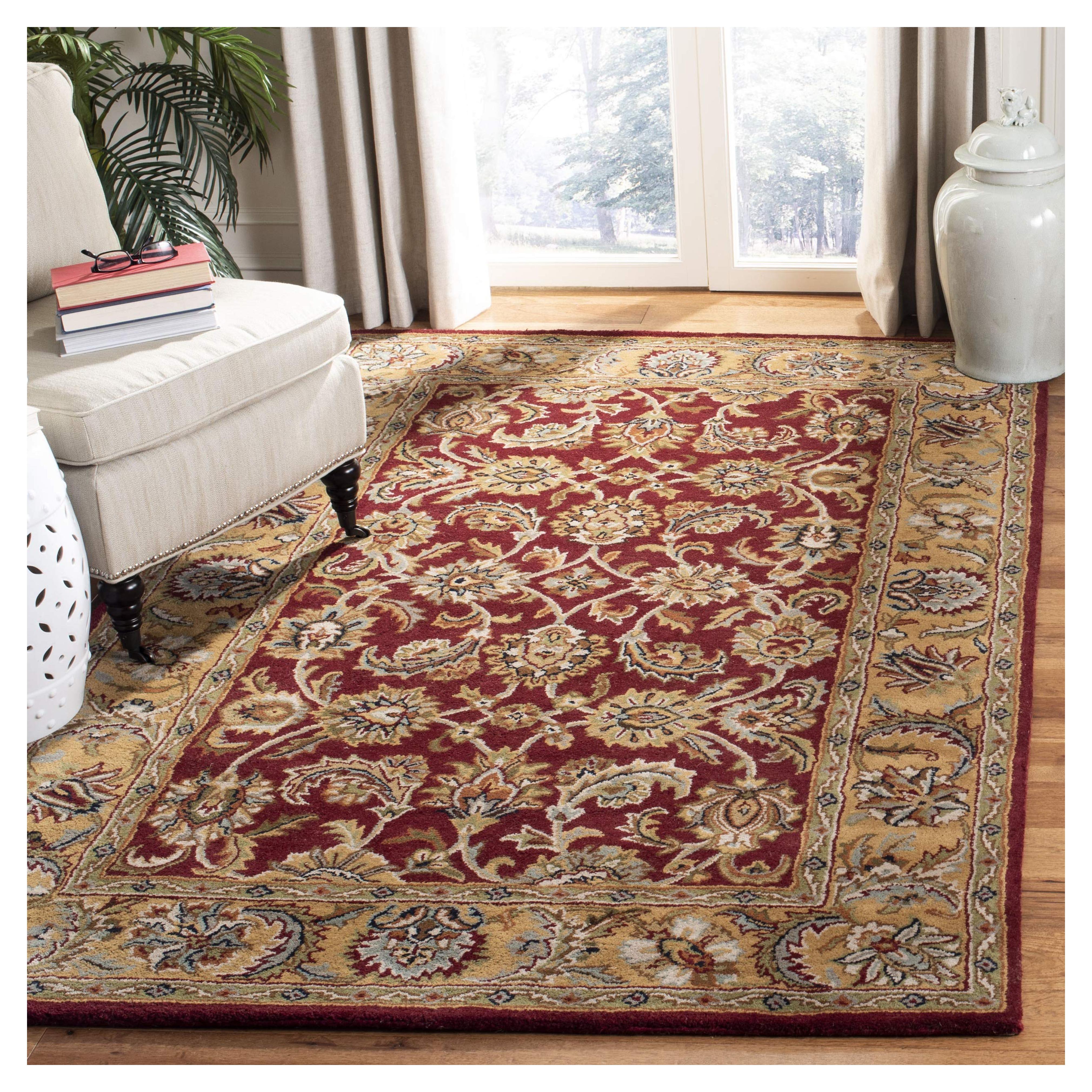 Amazon.com: SAFAVIEH Classic Collection Accent Rug - 3' x 5', Red & Gold, Handmade Traditional Oriental Wool, Ideal for High Traffic Areas in Entryway, Living Room, Bedroom (CL758C) : Home & Kitchen