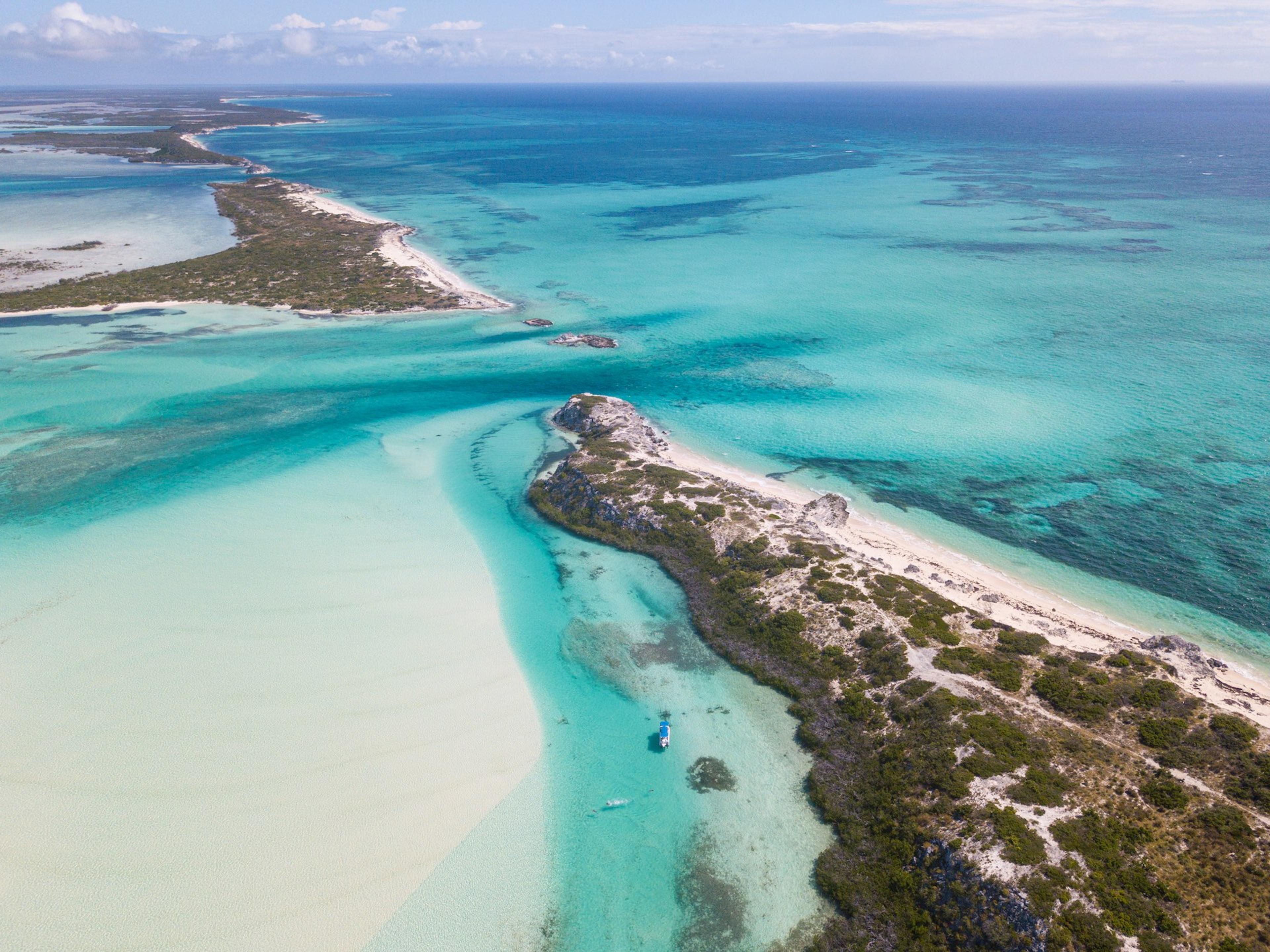 What’s the Best Way to Island Hop the Turks and Caicos?