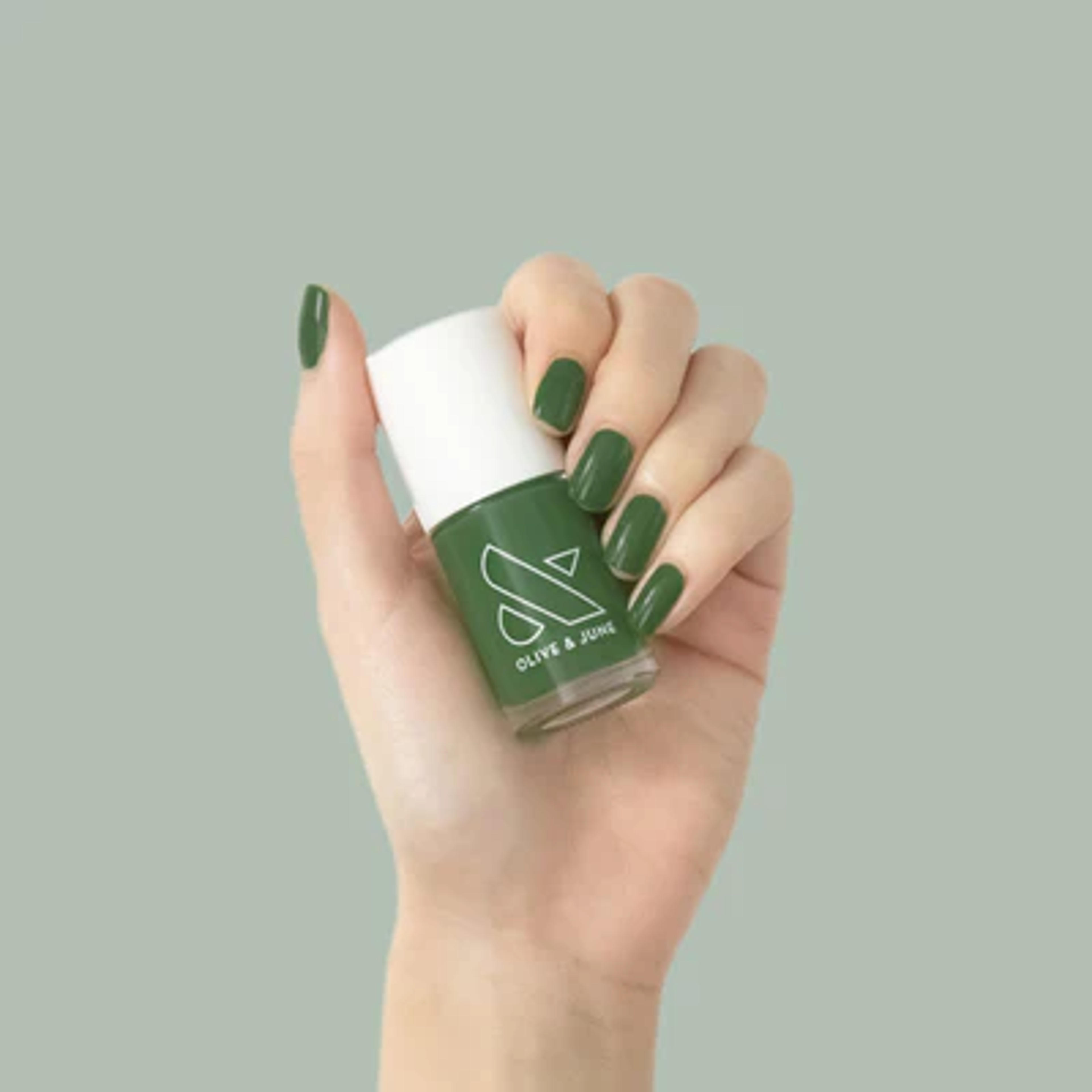 oliveandjune.com/collections/all-nail-polish/products/geometry