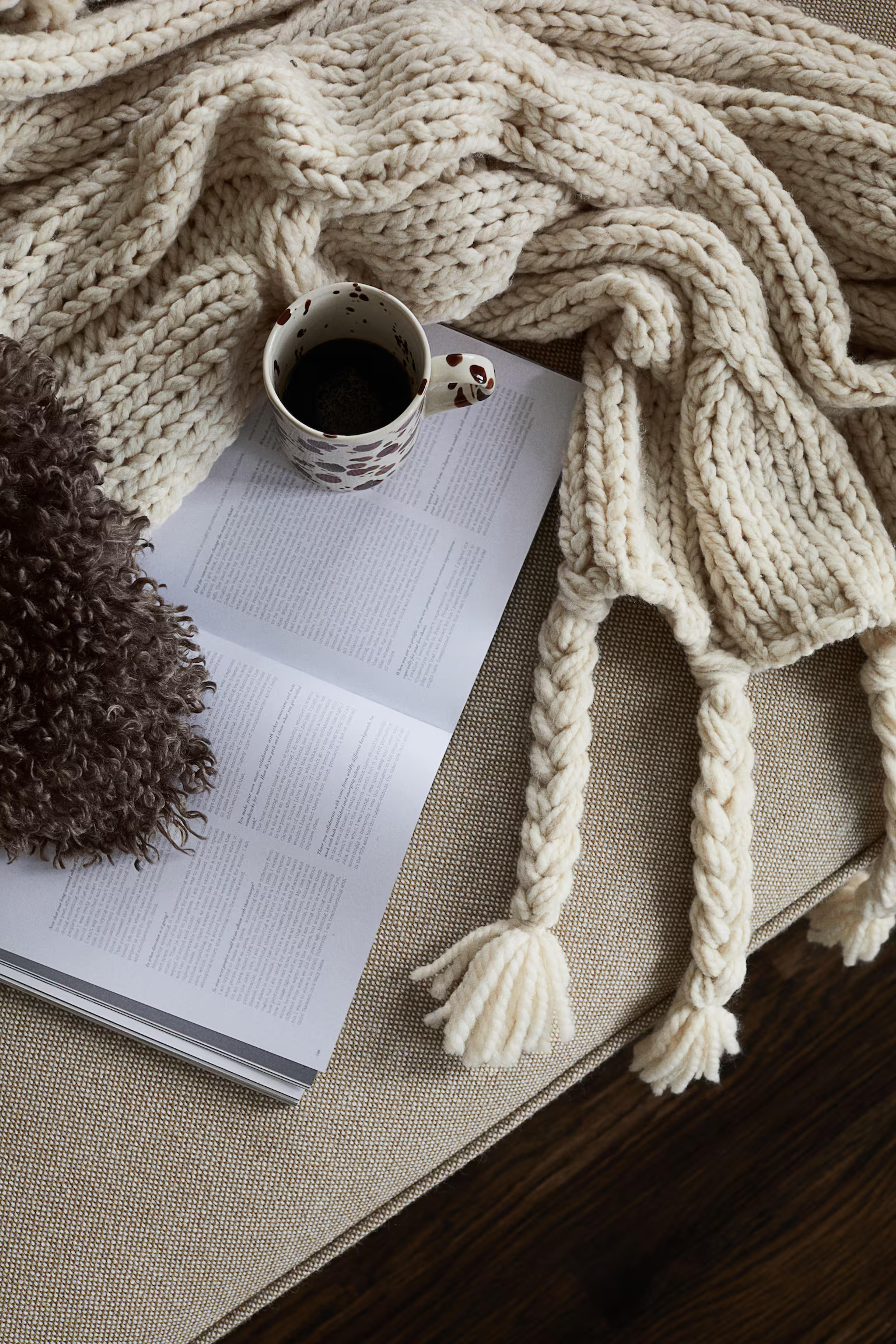 Tasseled Throw - White - Home All | H&M CA