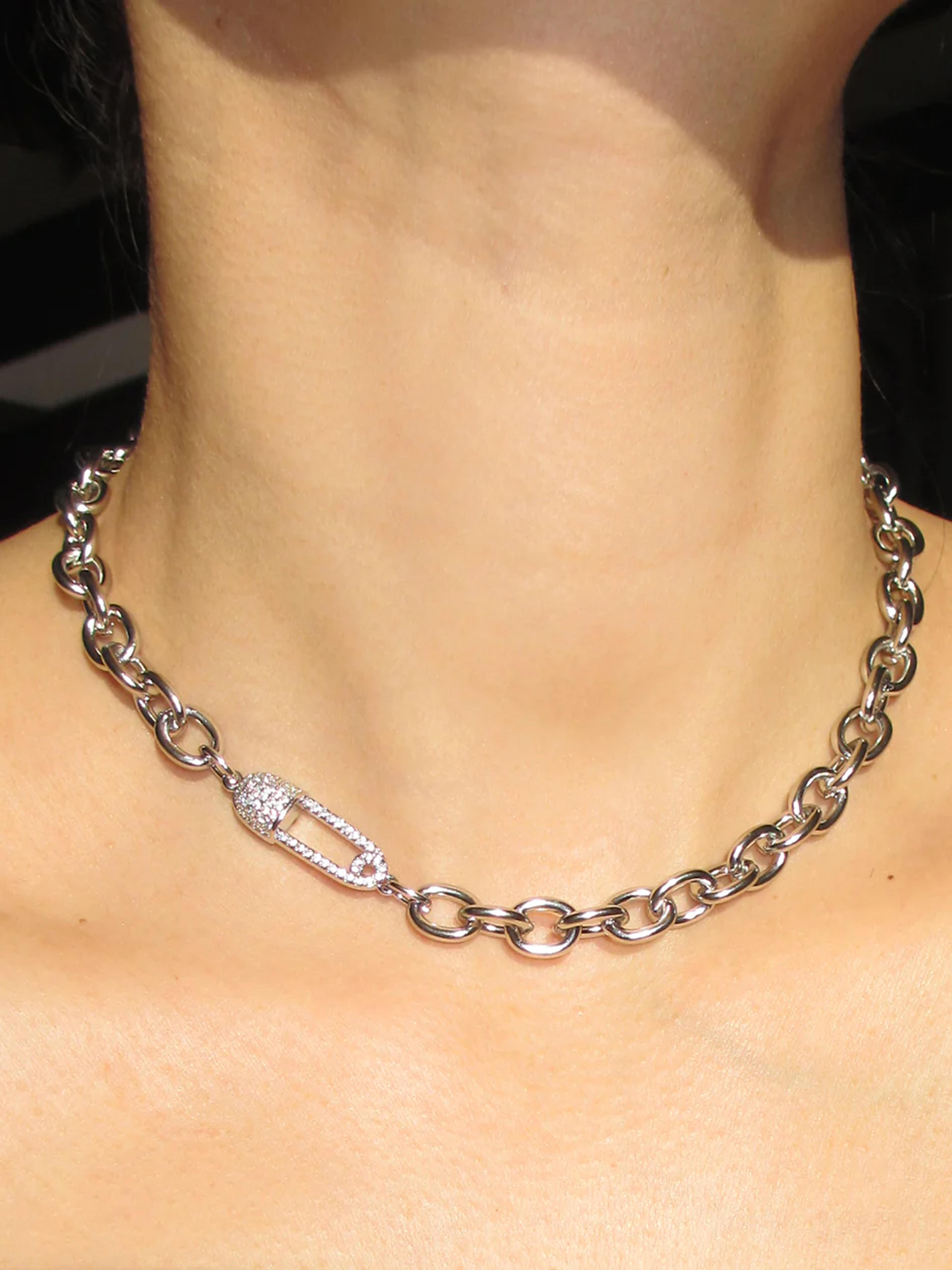 THE SAFETY PIN CHAIN CHOKER - 15 INCHES