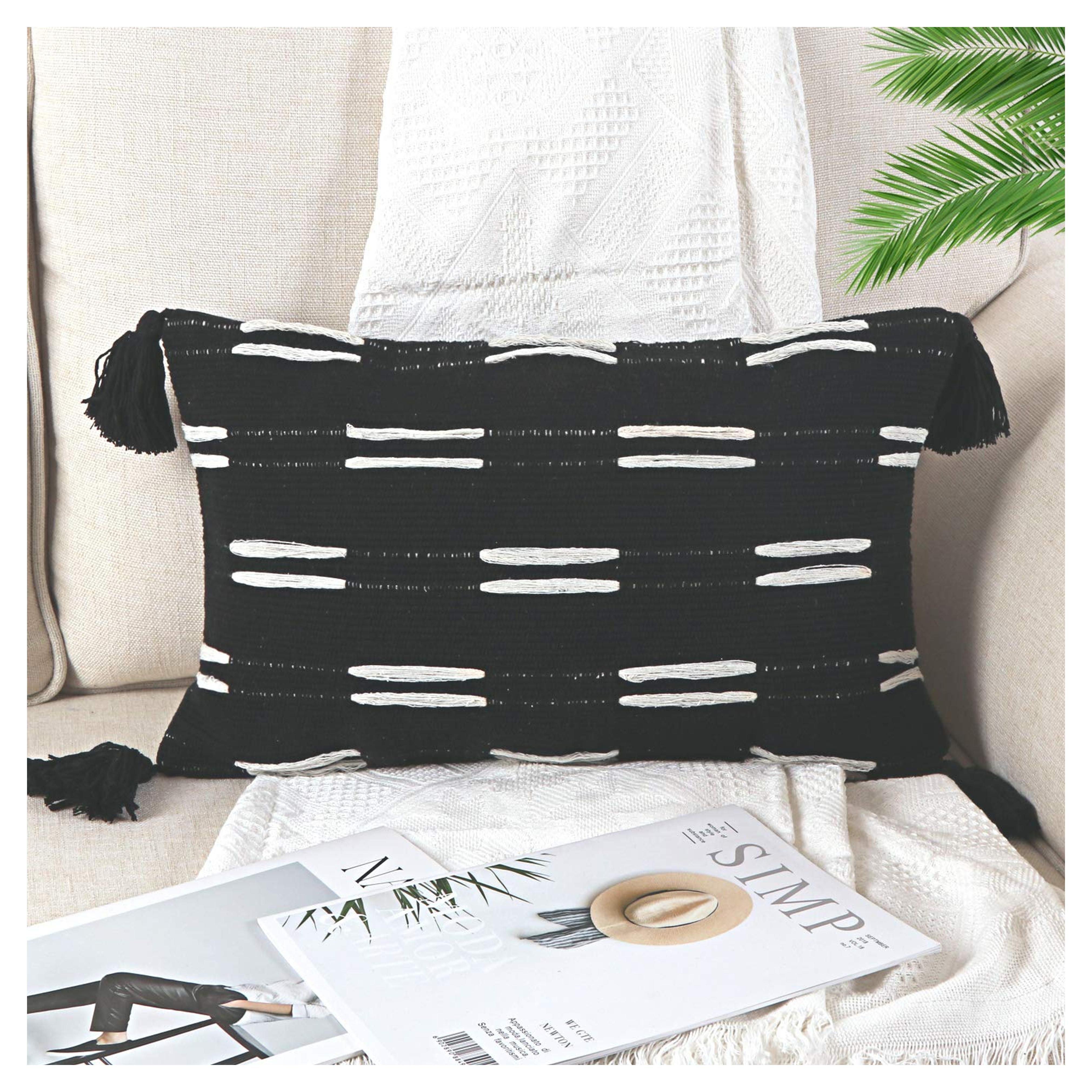 Amazon.com: Sungea Farmhouse Black and White Lumbar Pillow Cover, 12 x 20 Decorative Throw Pillow Case Tribal Tufted with Tassel Cotton Woven Cushion Cover Accent Neutral Collection for Sofa Couch Living Room Car : Home & Kitchen