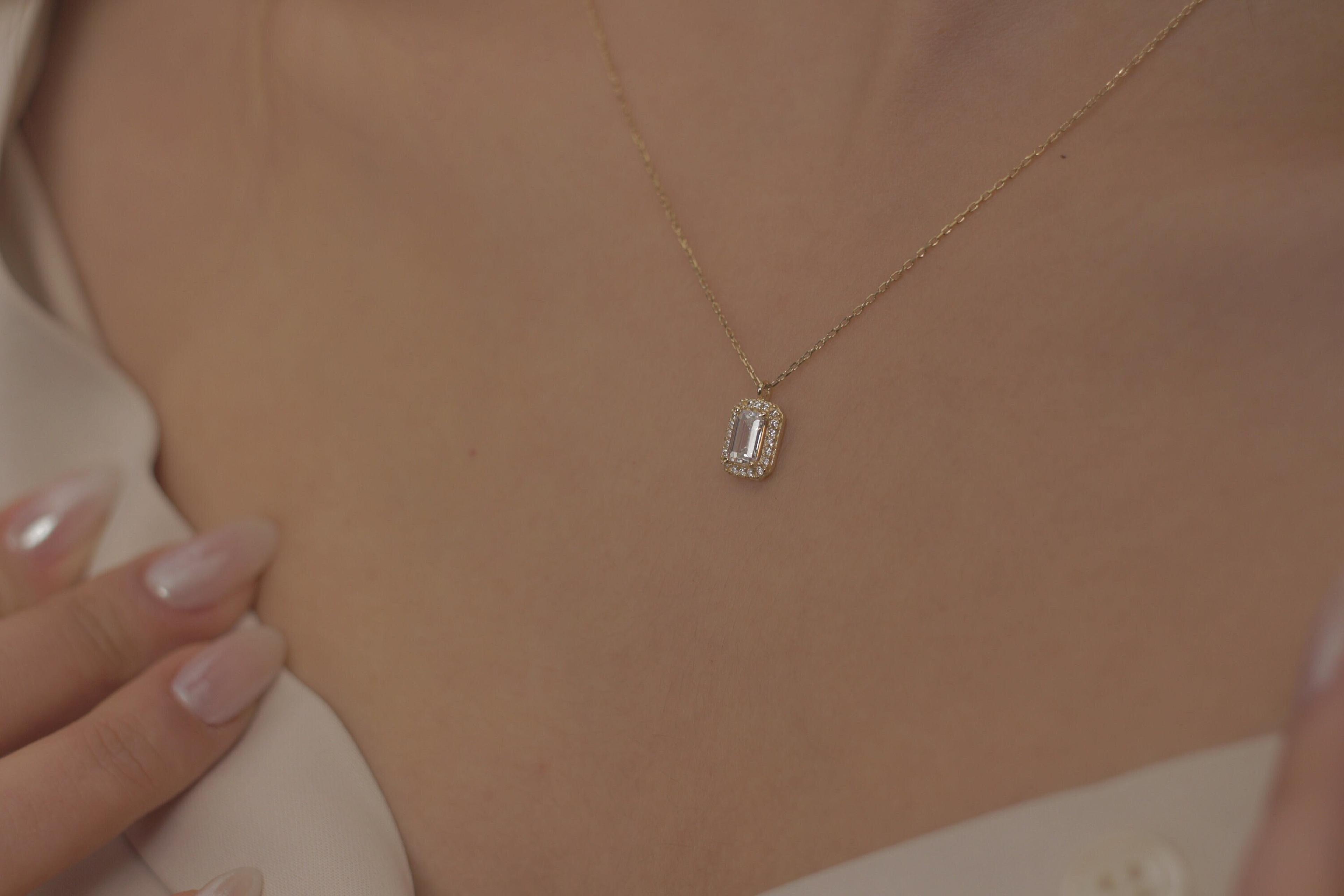 14K Solid Gold Minimalist Baguette Pendant Dainty Baguette - Etsy