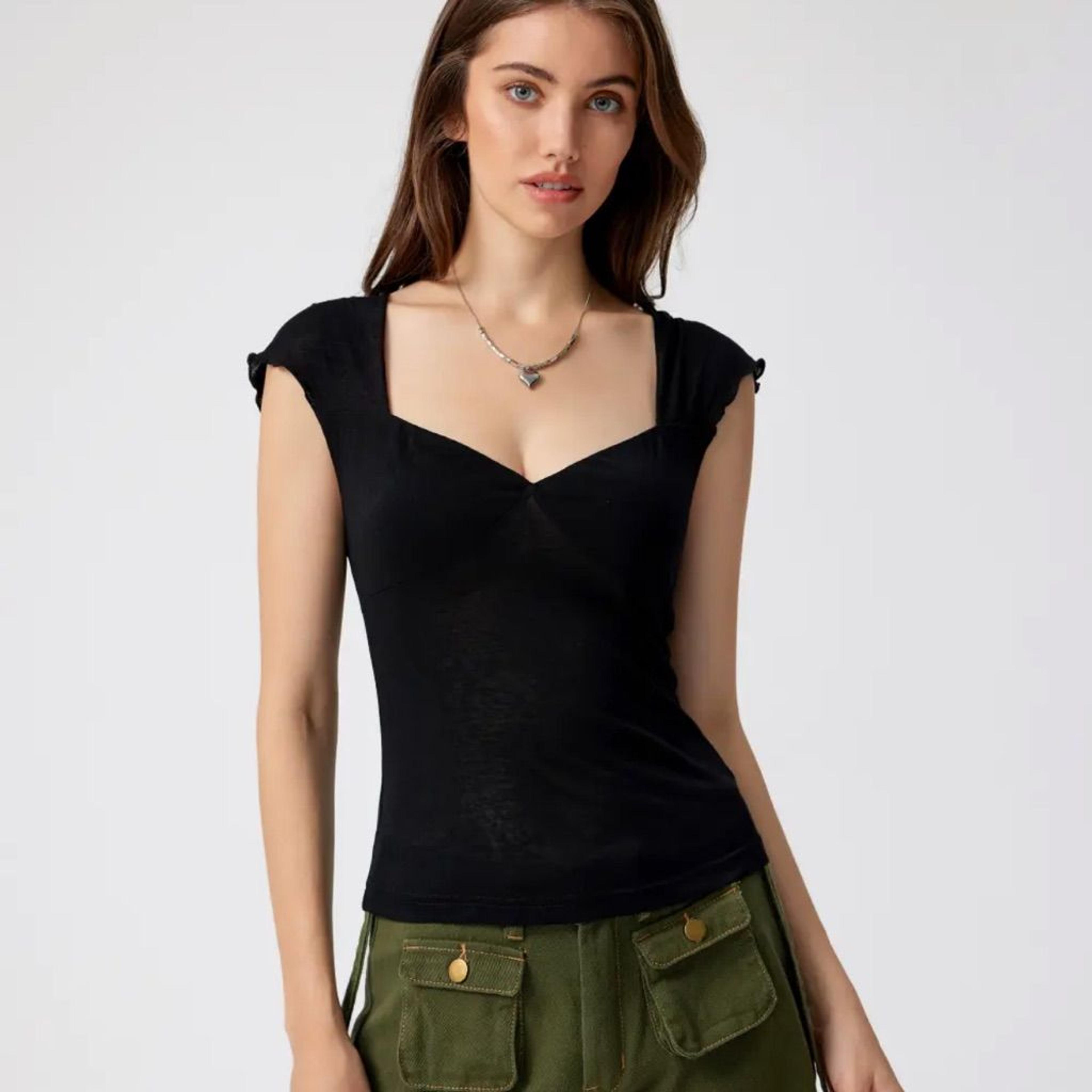 Cider Tops | V-Neck Backless Top | Color: Black | Size: 4