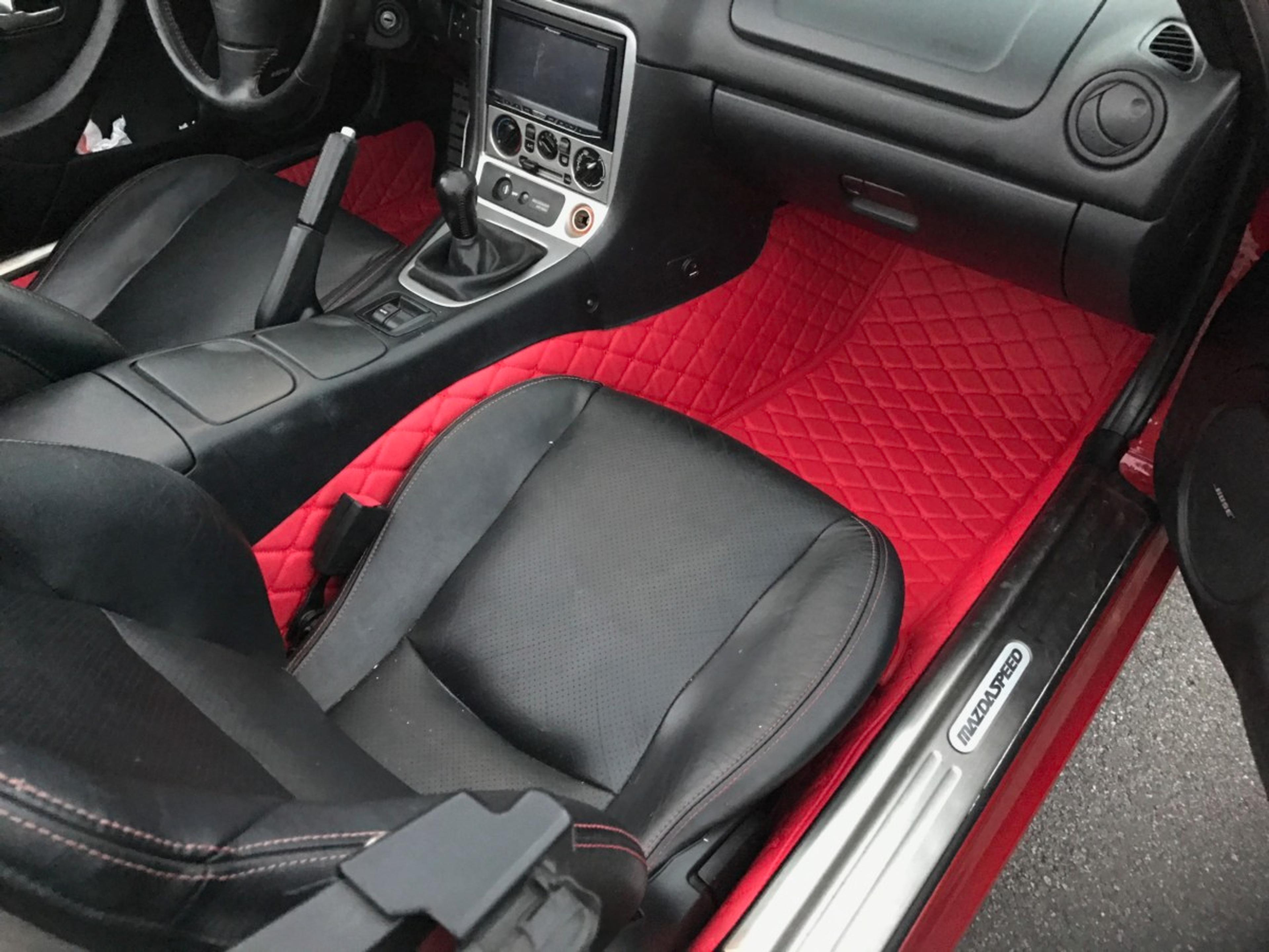 CarbonMiata Quilted Floor Mats for NA/NB (Premade material, Set of 2)