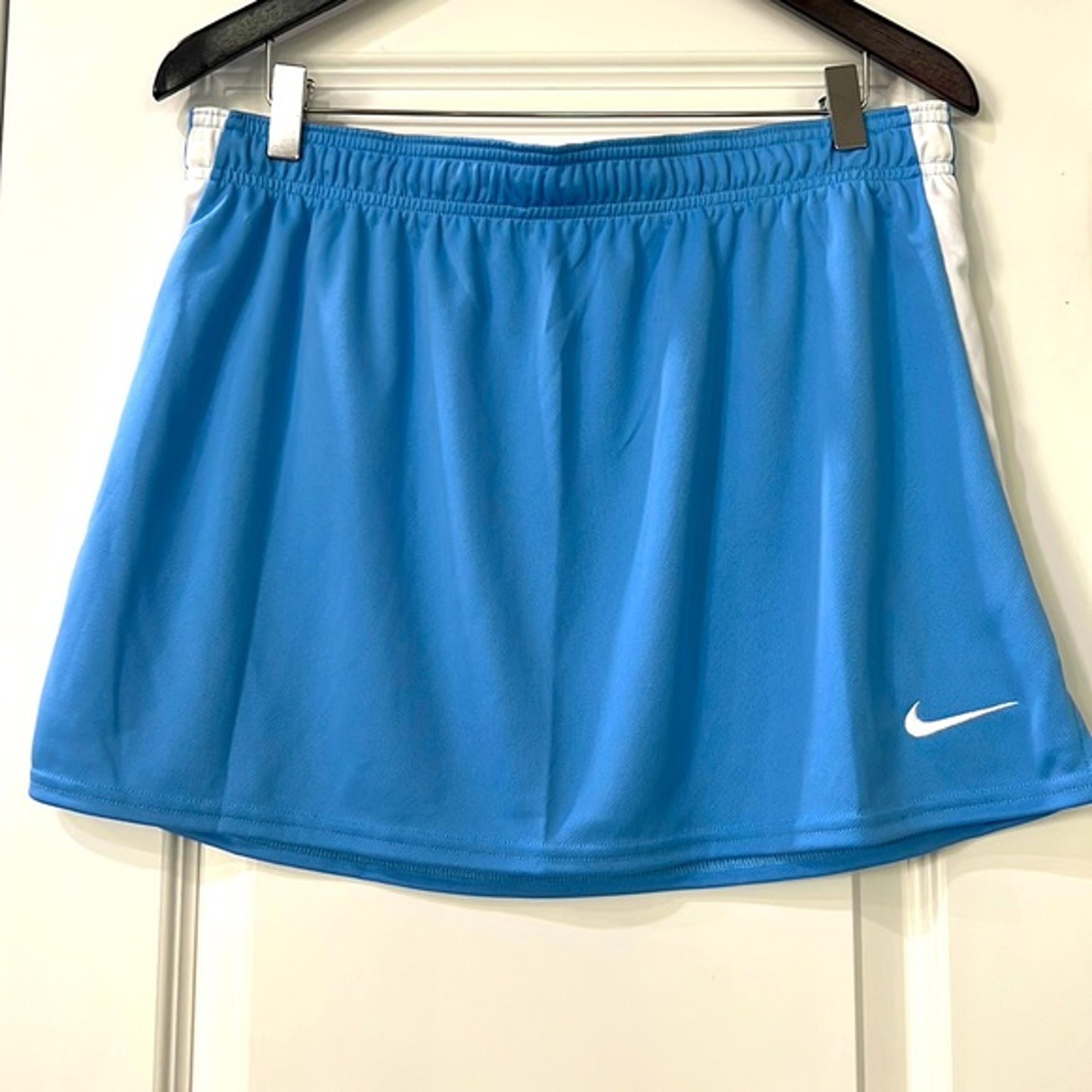 Nike | Skirts | Nwt Nike Lcrose Skirt L | Poshmark