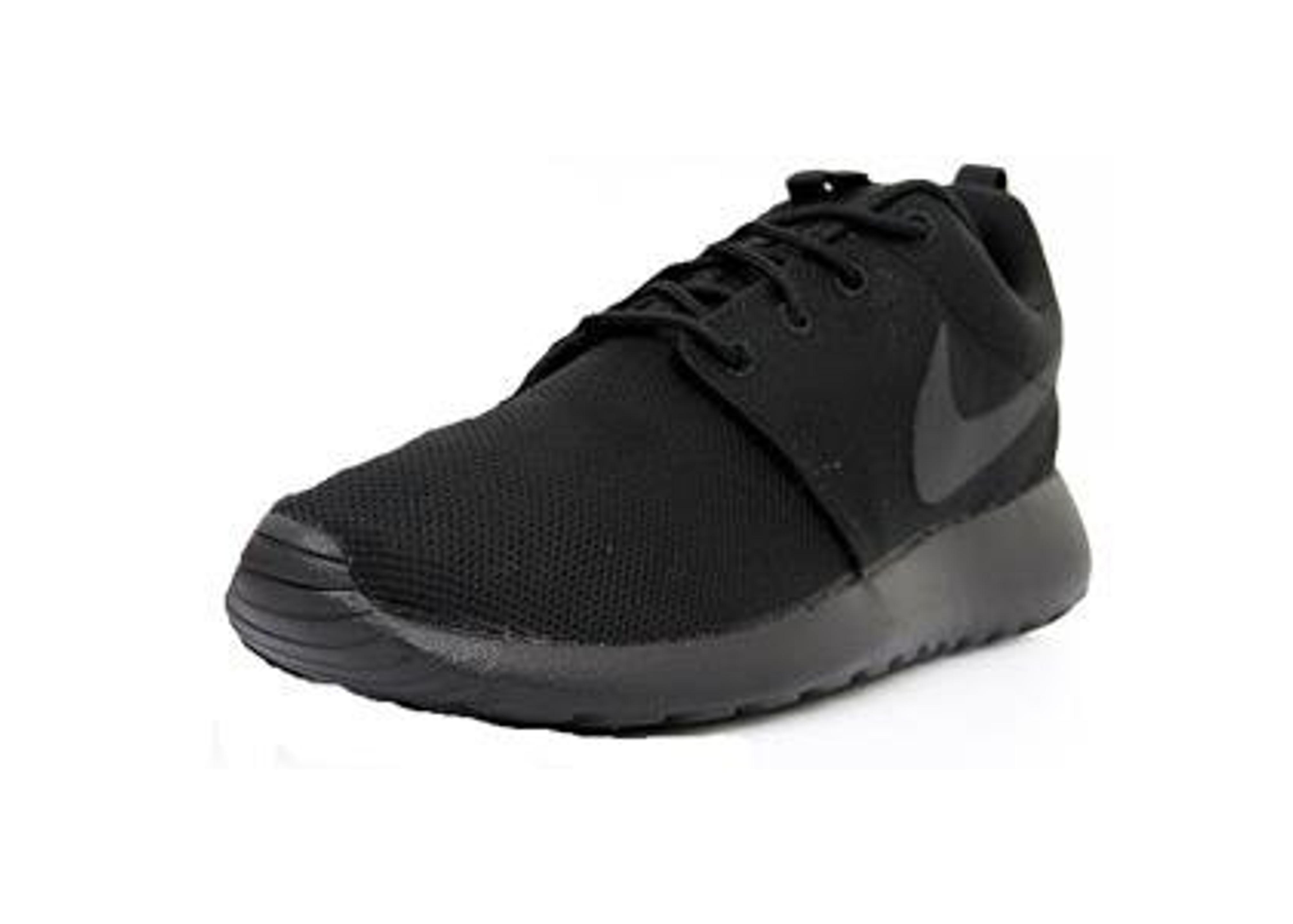 Roshe Run Triple Black