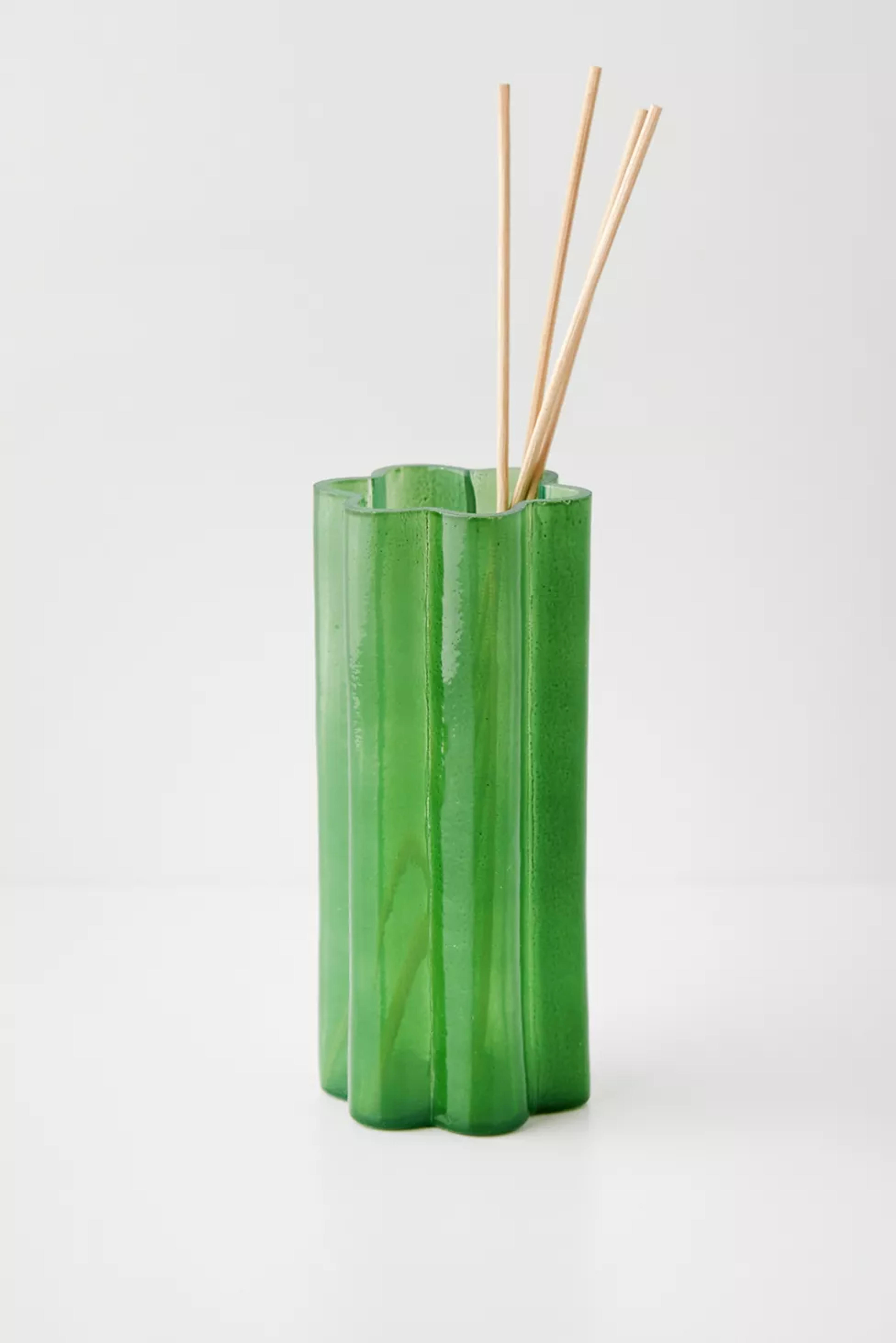 Flower Reed Diffuser | Urban Outfitters