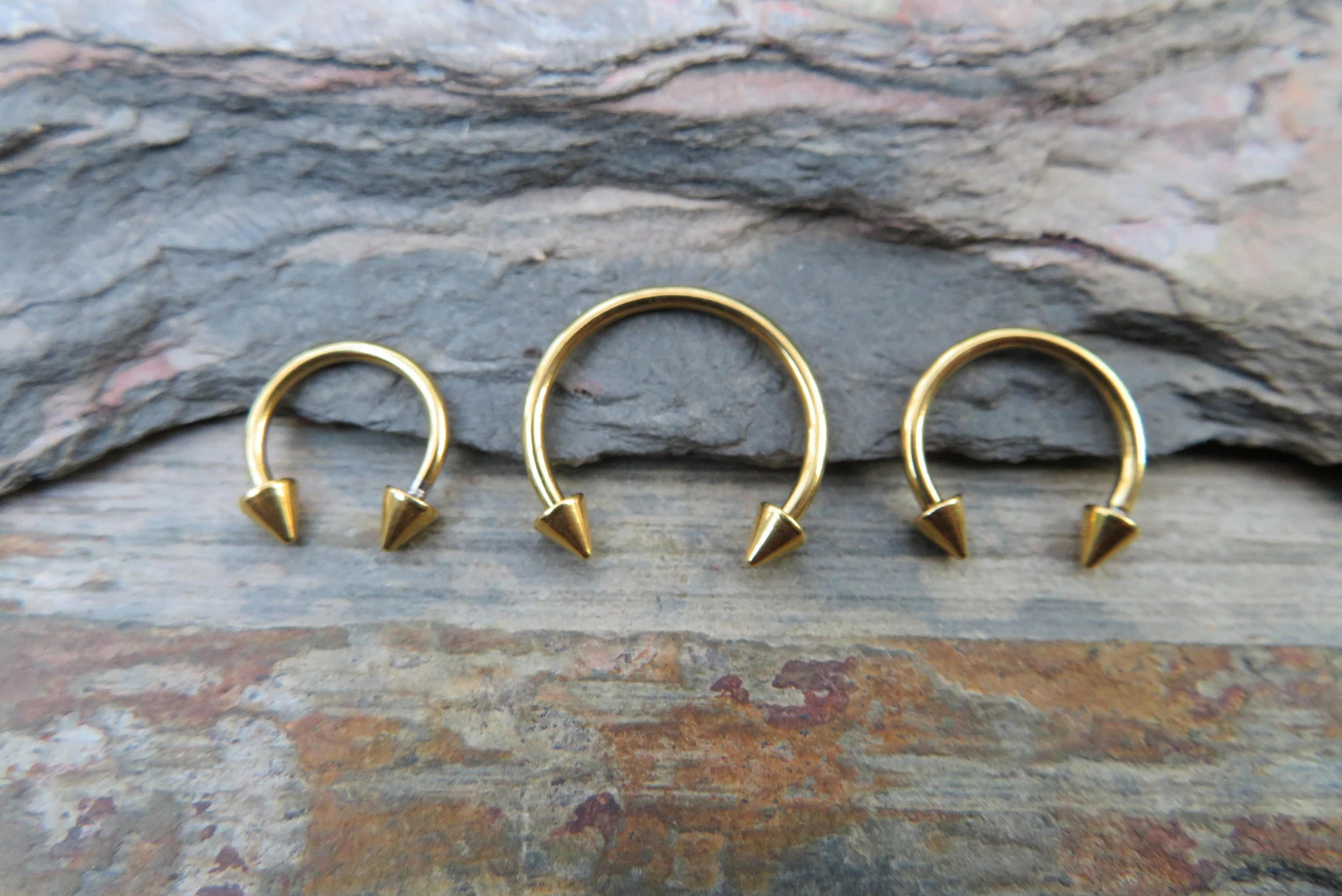 Gold Titanium Ion Plated Spiked 16G 1.2mm Horseshoe Ring - Etsy