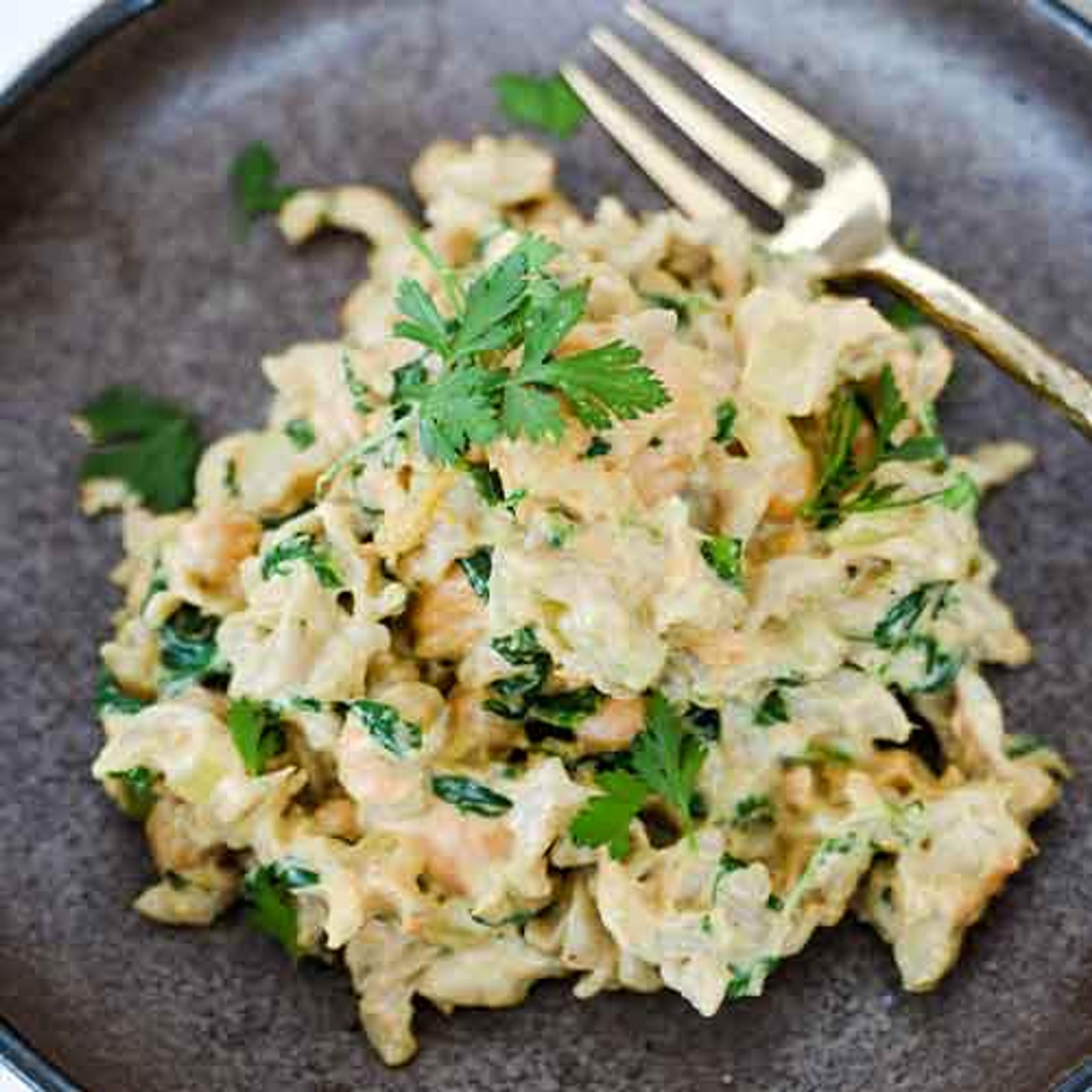 Salmon, chickpea and Spinach Pasta