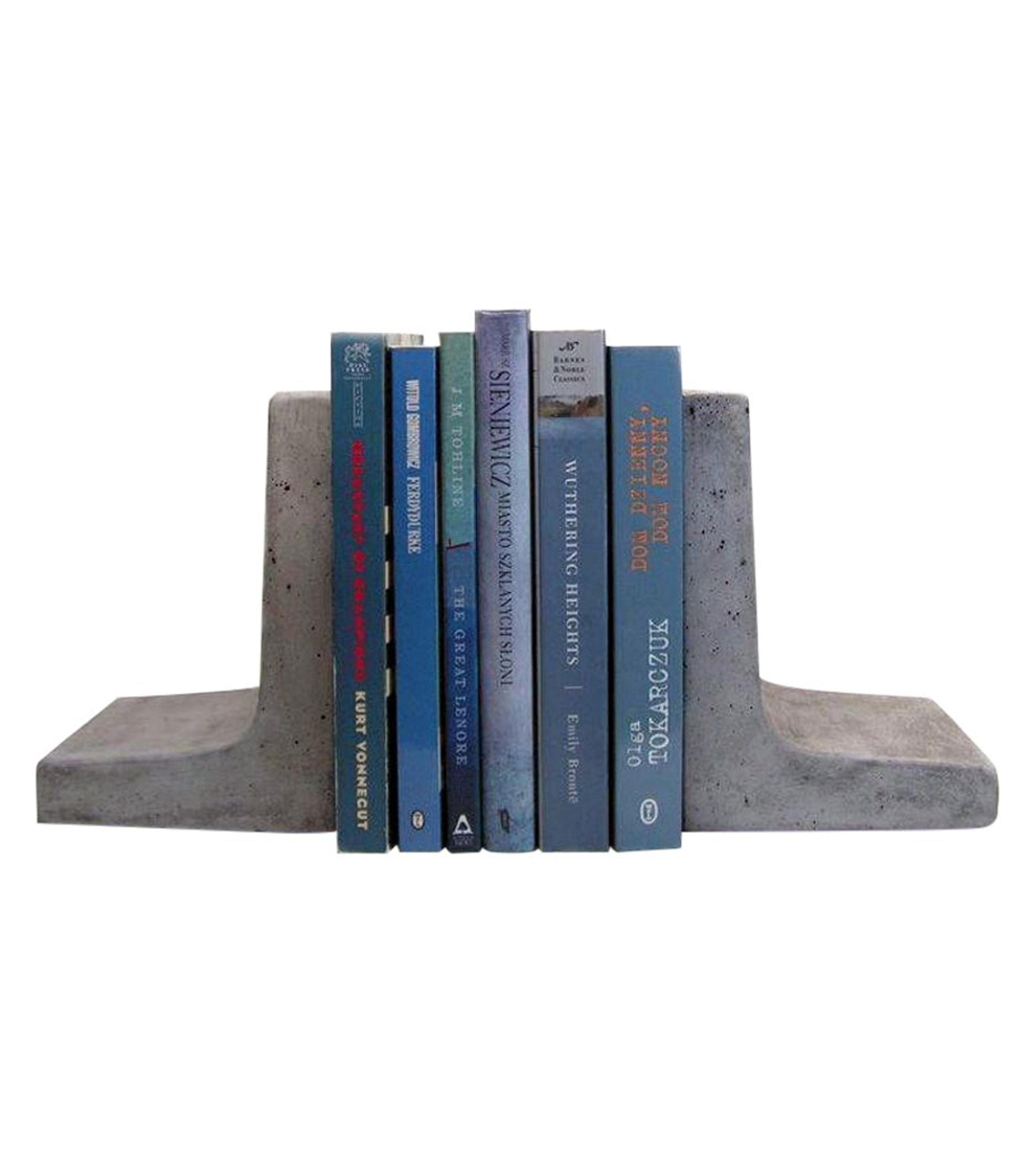 Scoutmob Home Modern Concrete Bookends One Size