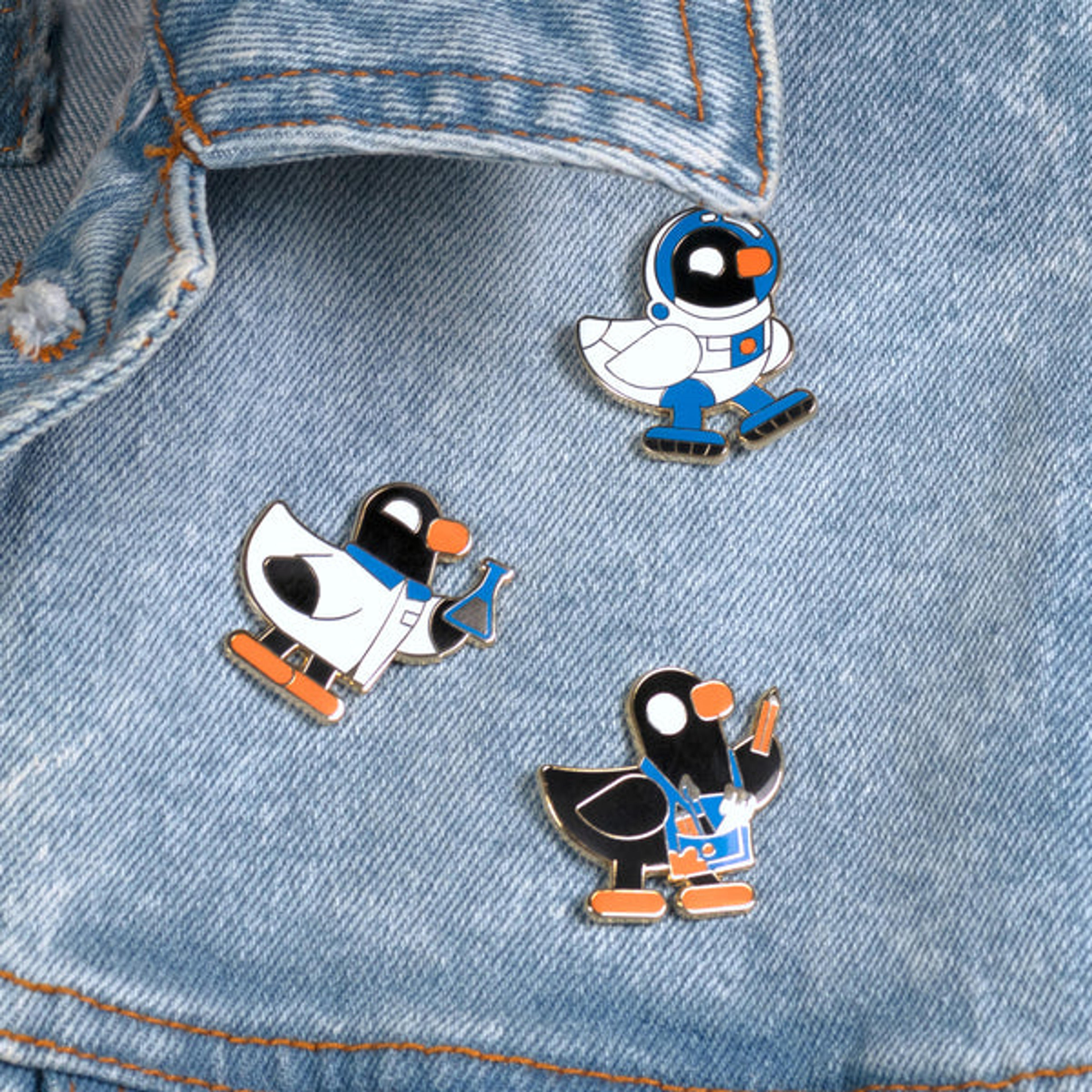 Astronaut Duck Enamel Pin – the kurzgesagt shop