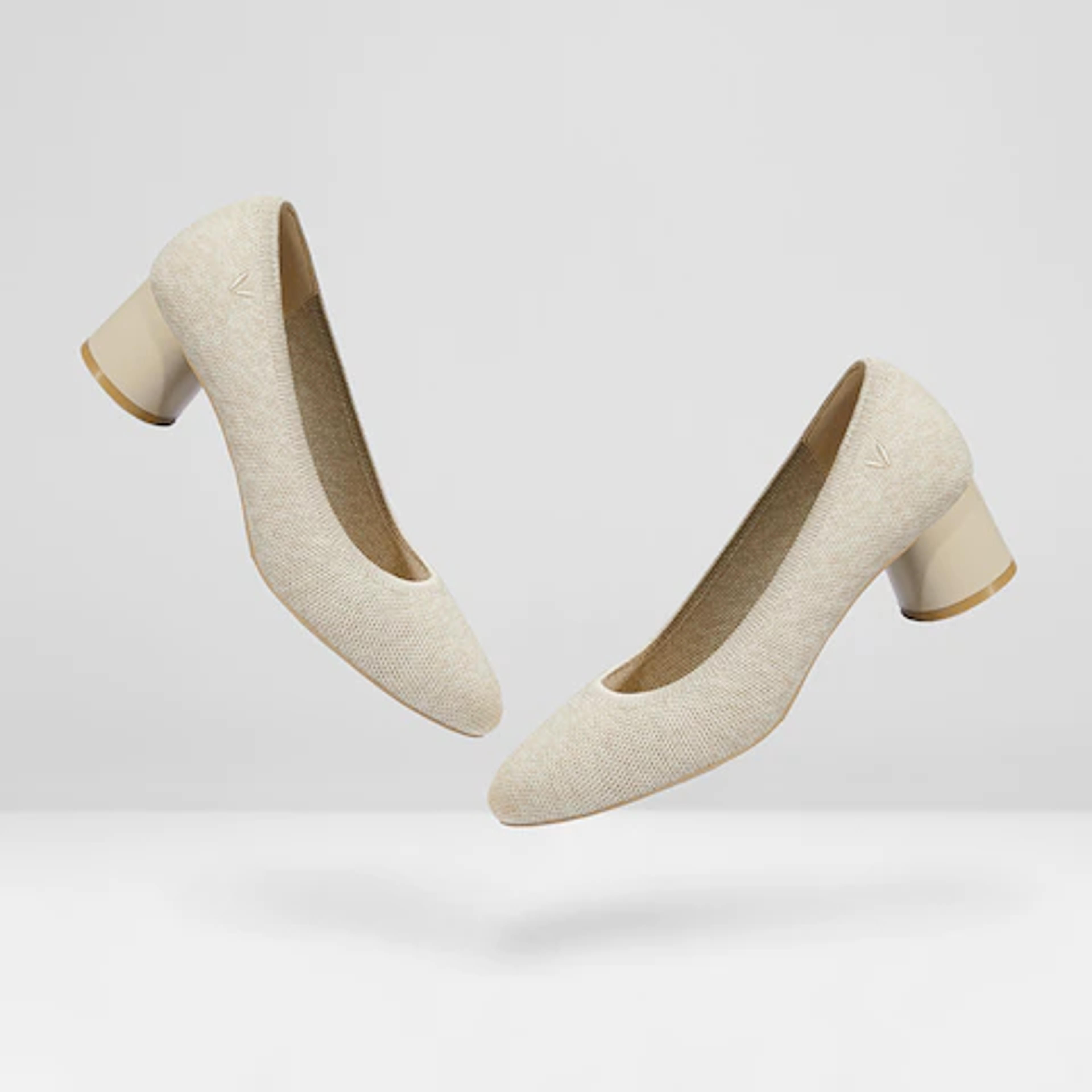 Elvia Women Round Toe Washable Heels in Cream Ivory | VIVAIA