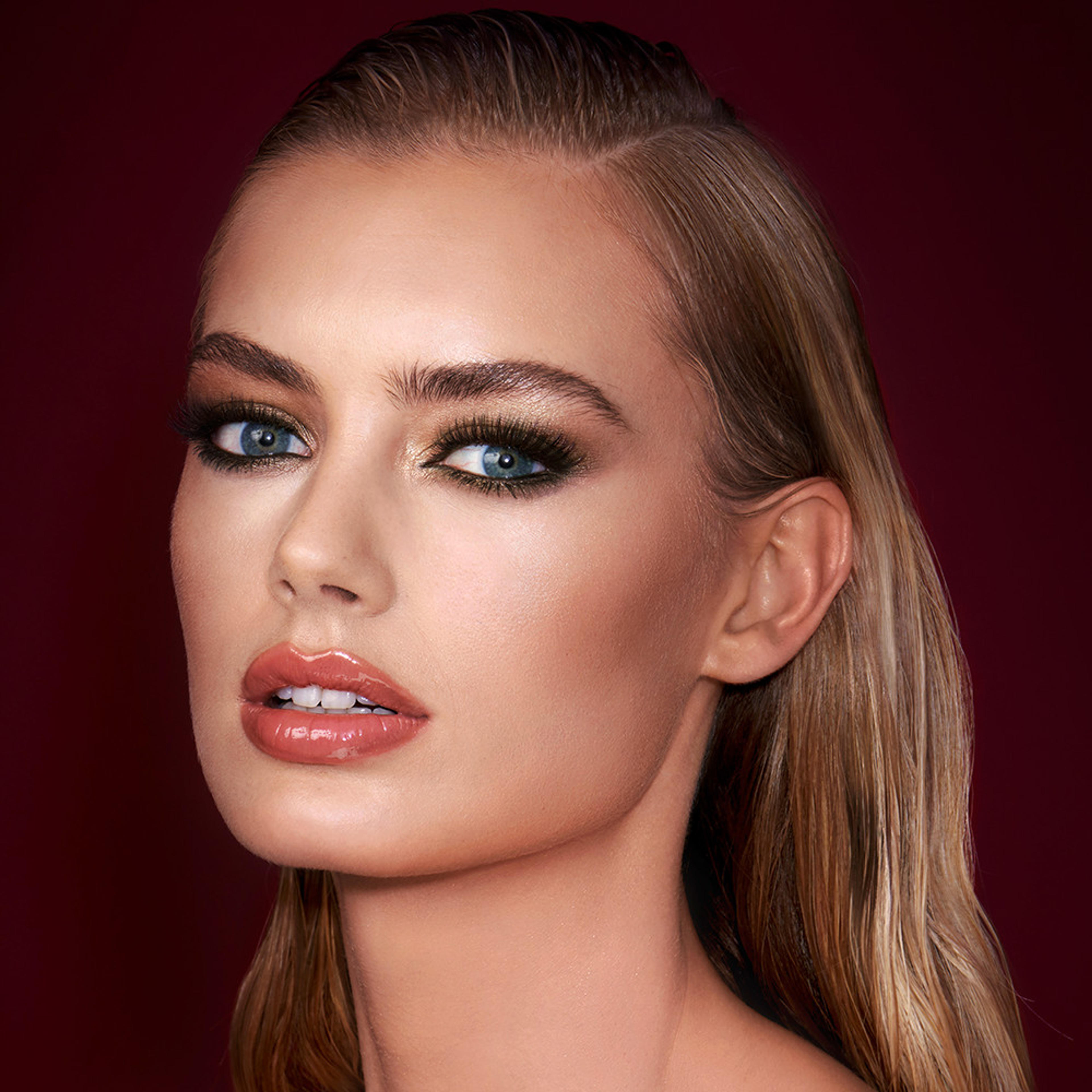 The Rebel - Golden Green Makeup Look Set - Light | Charlotte Tilbury