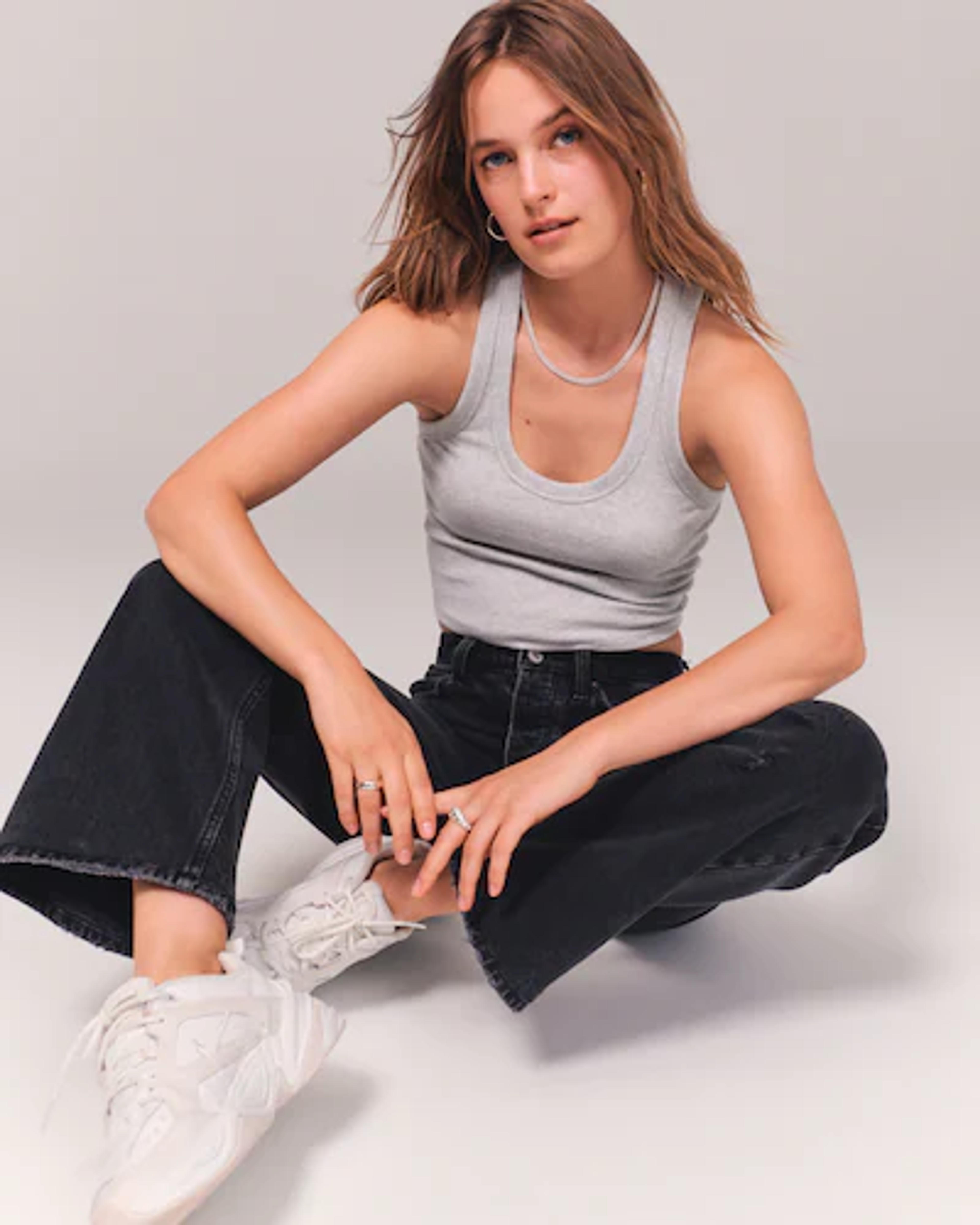 Women's Low Rise 90s Baggy Jean | Women's Bottoms | Abercrombie.com