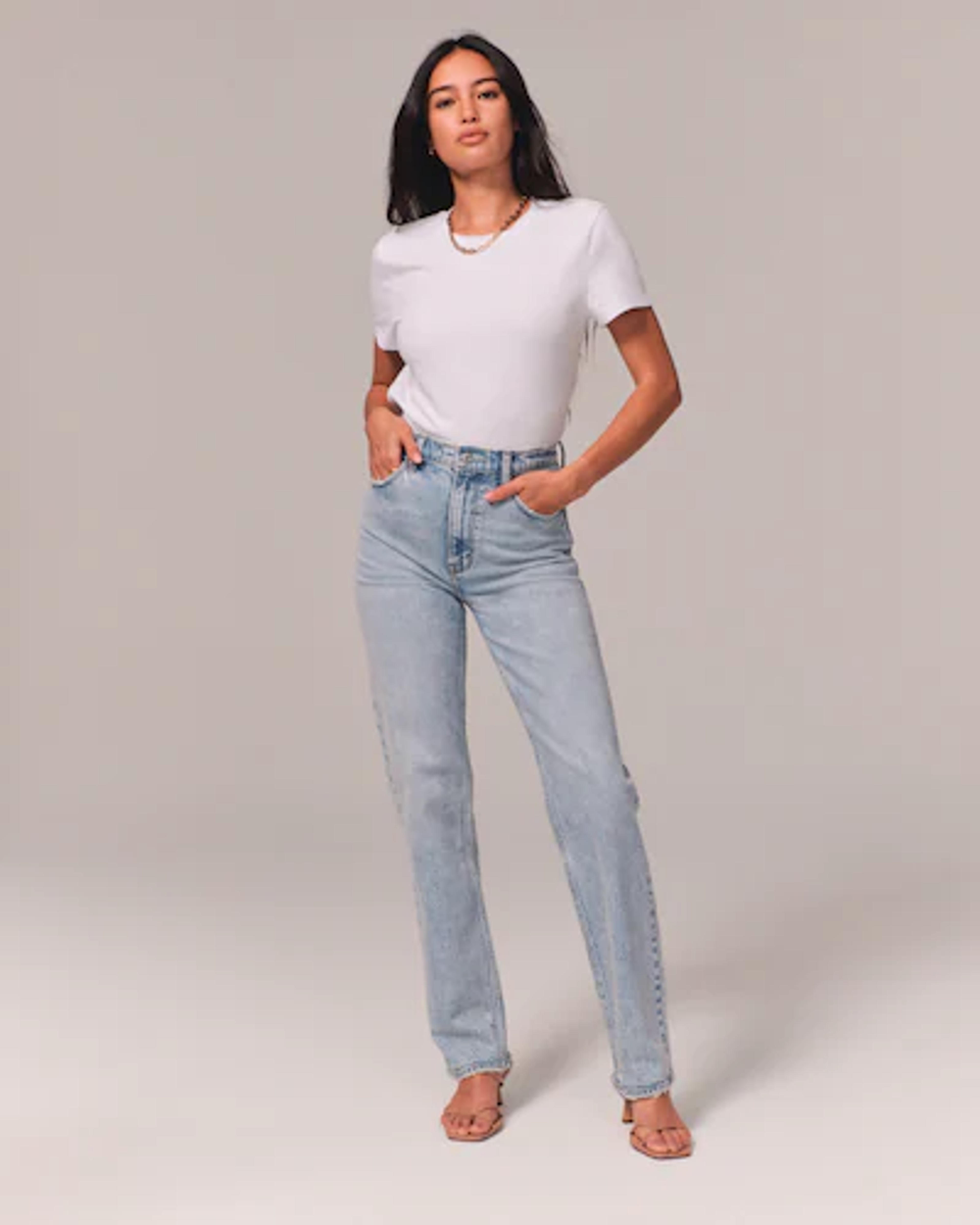 Women's Ultra High Rise 90s Straight Jean | Women's Bottoms | Abercrombie.com