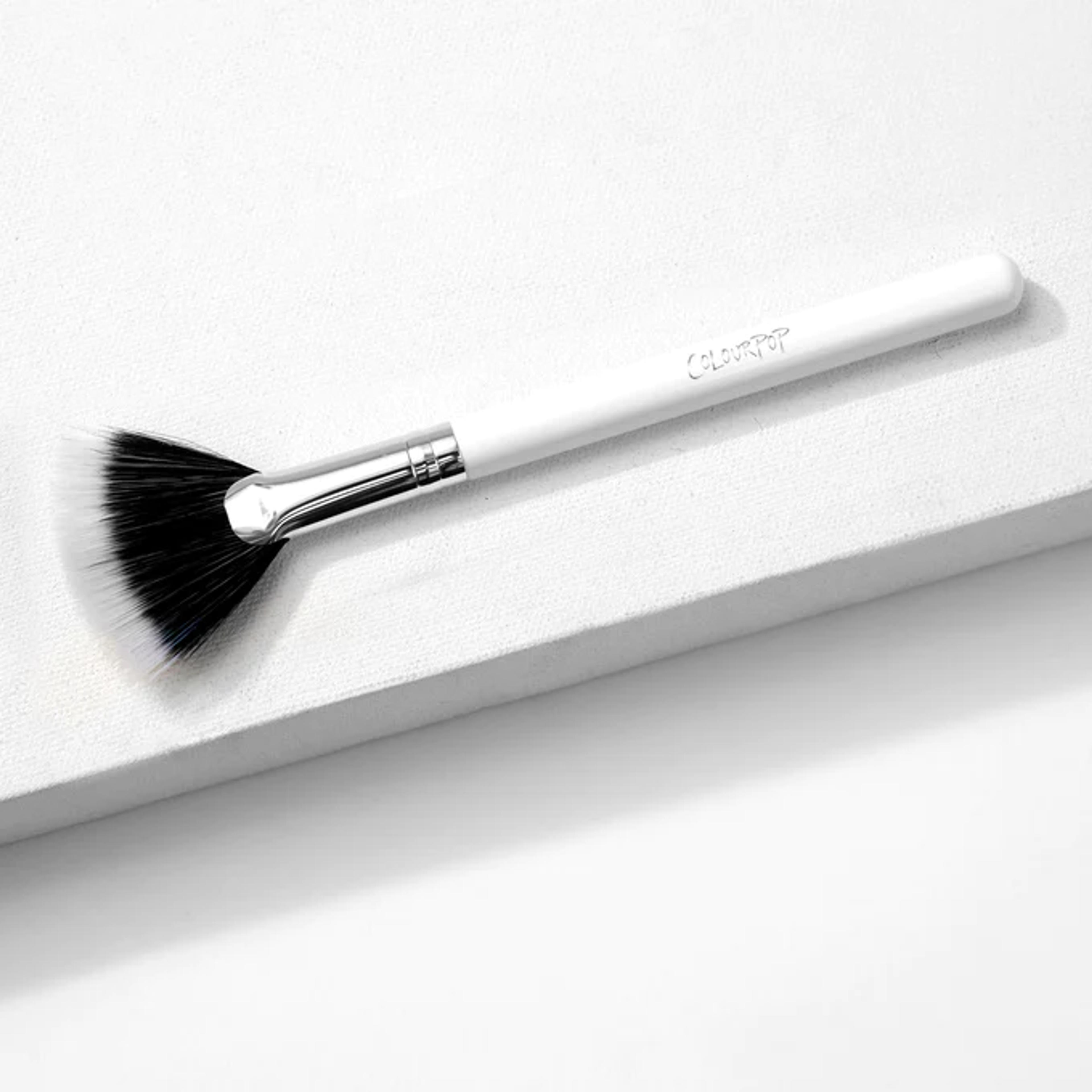 Fan Makeup Brush | ColourPop