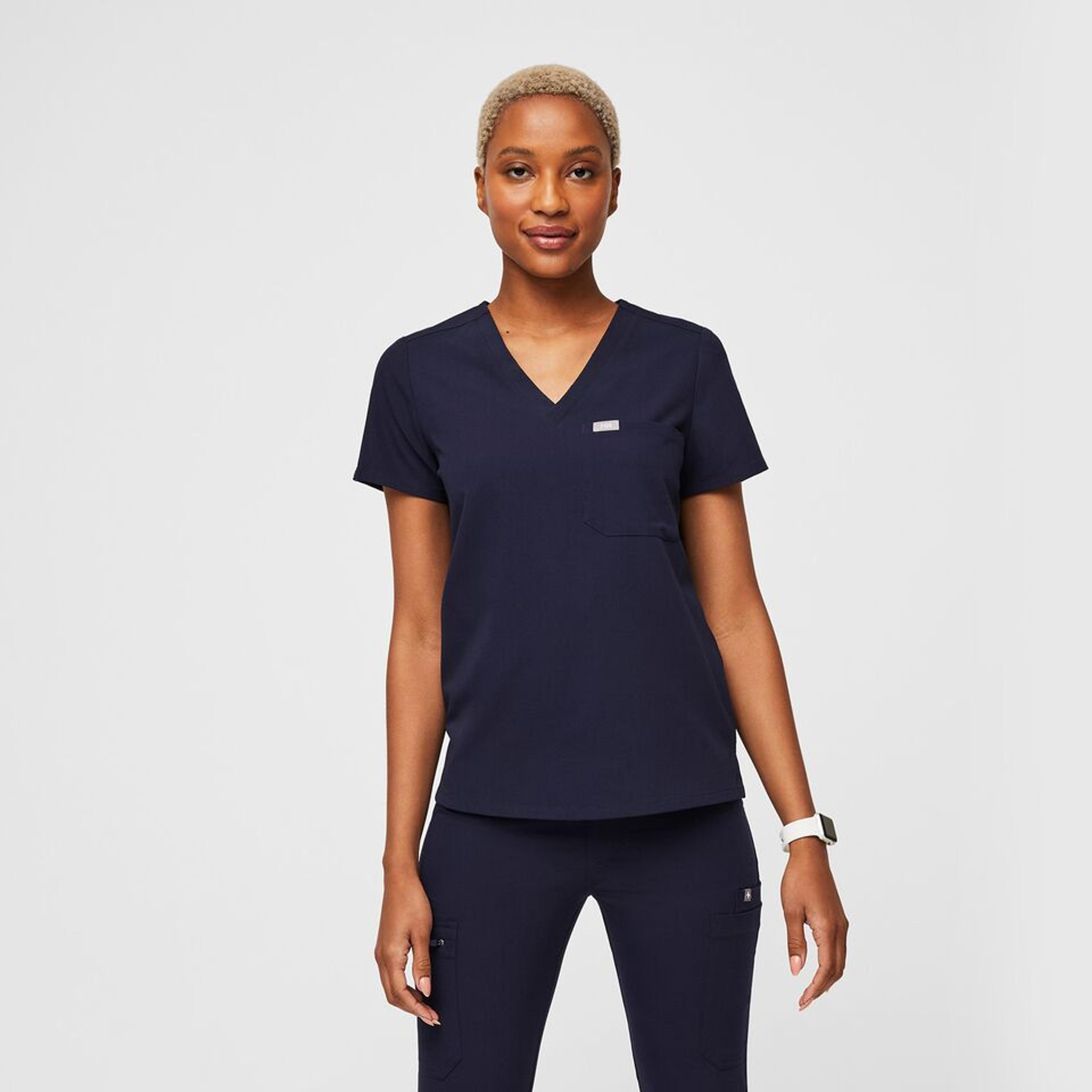 Women's Catarina One-Pocket Scrub Top™ - Navy · FIGS