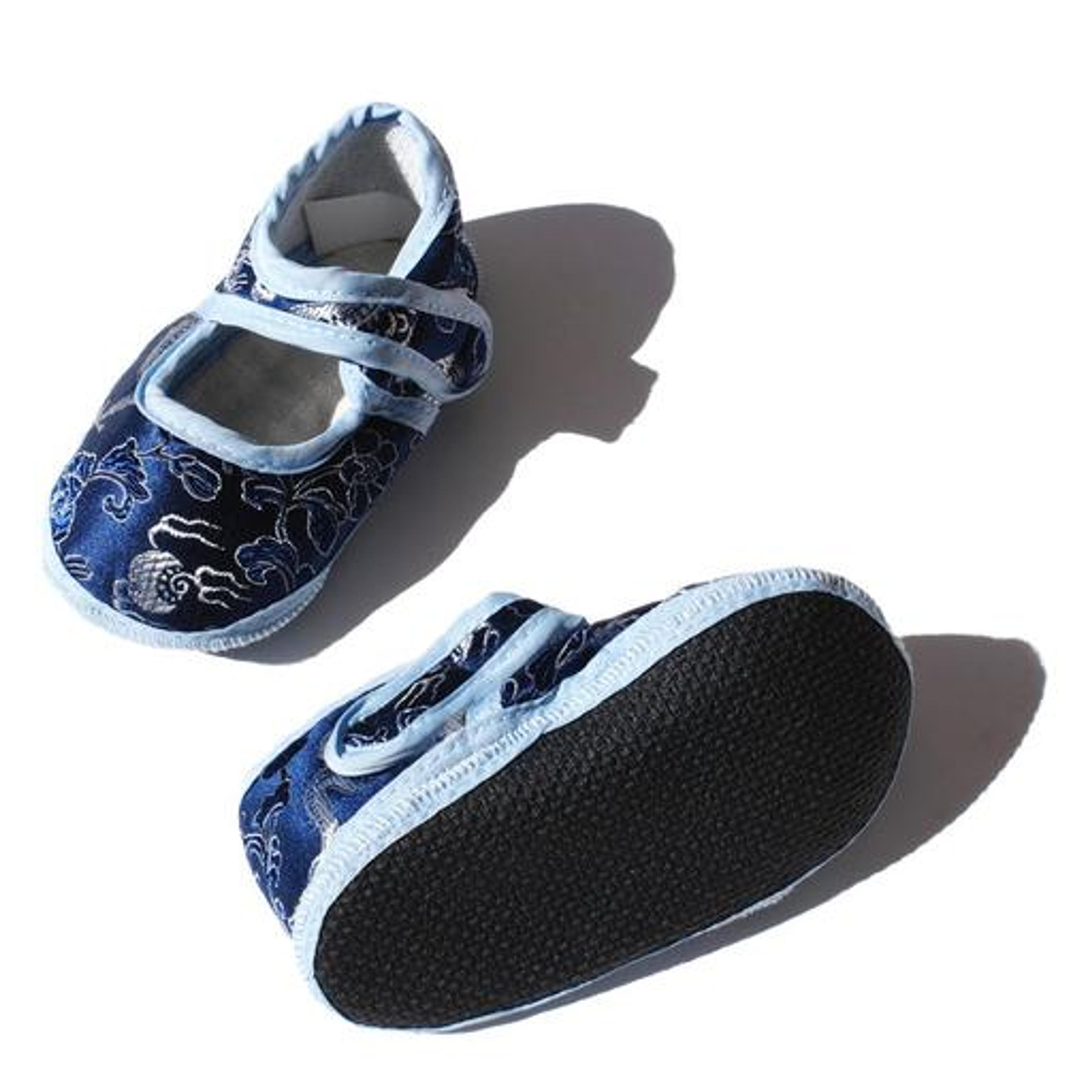 baby shoes - baby blue print