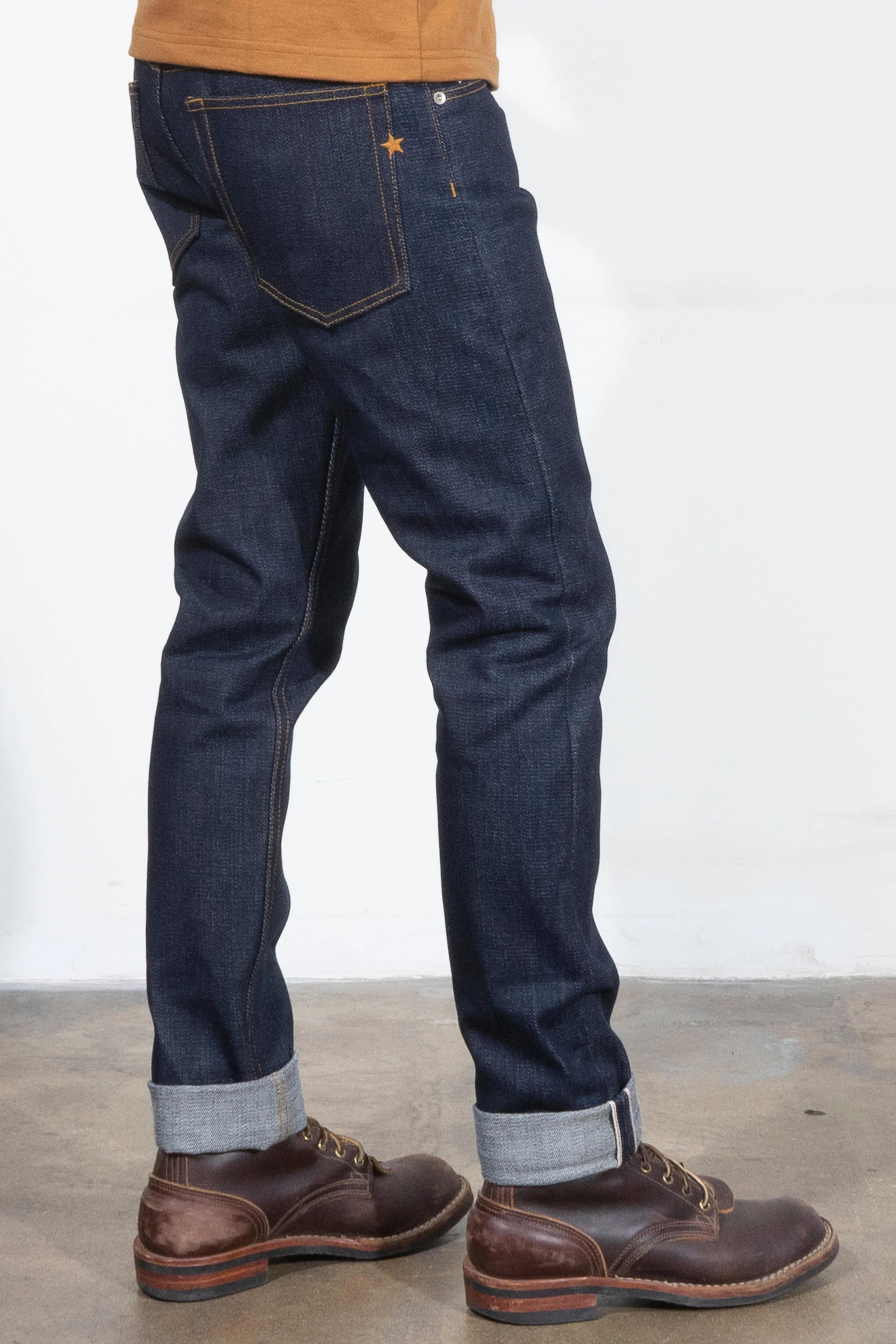 The Slim Straight 21.5oz Gauntlet Heavyweight Selvage - Brave Star Selvage