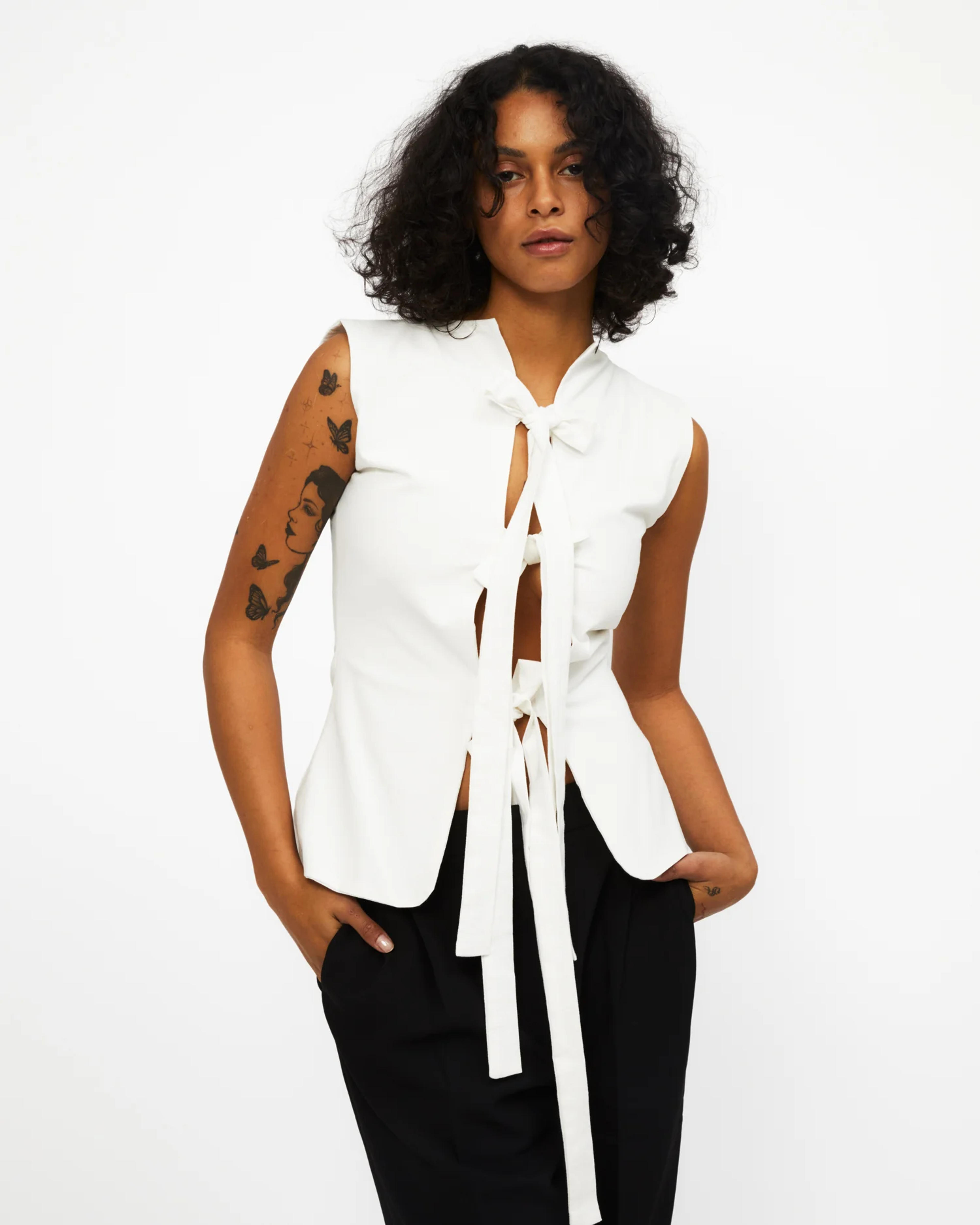 Made to Order White Bowtie Vest – Atelier Tulpe