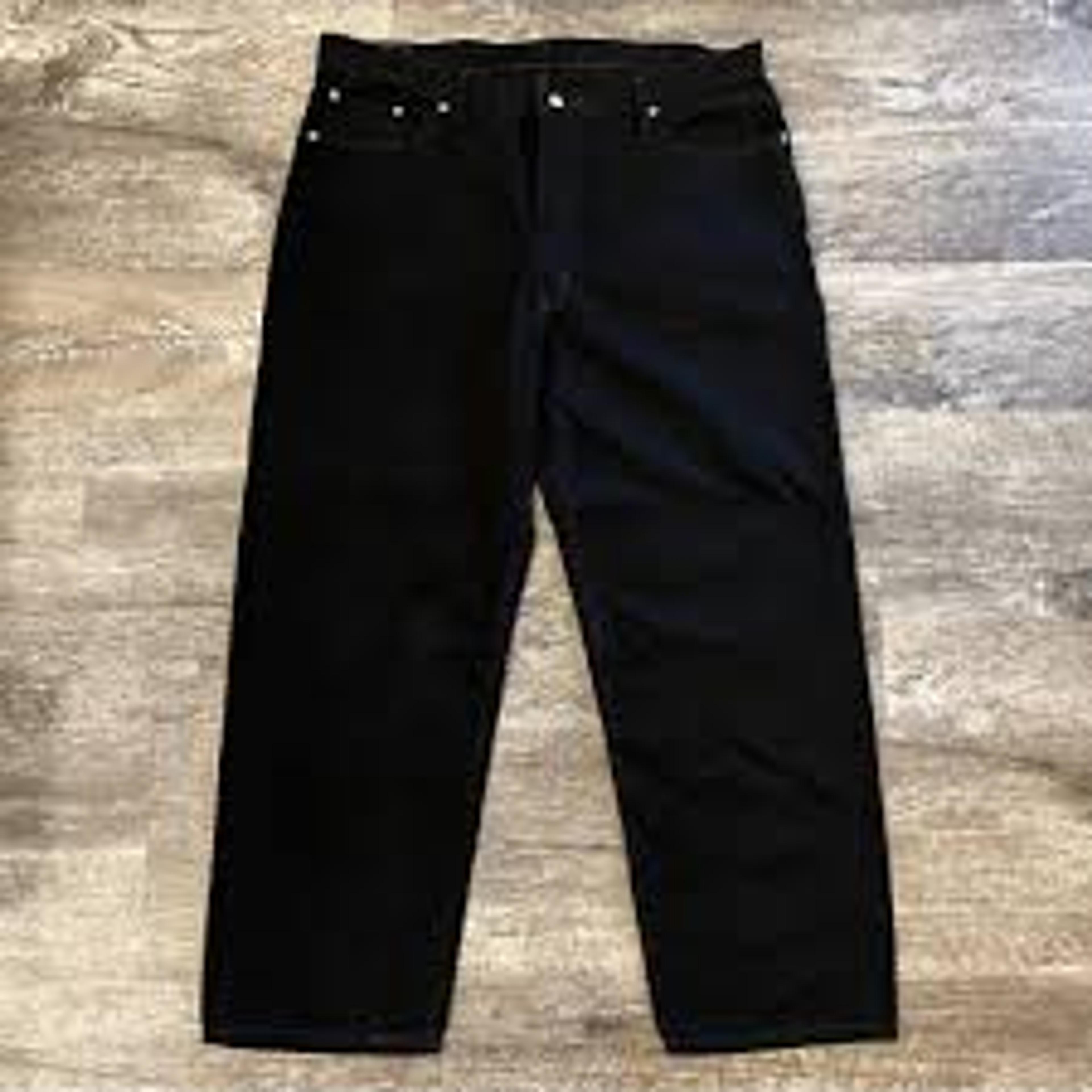 Levi’s 550 Relaxed Fit Black Denim Jeans In Size 42x30