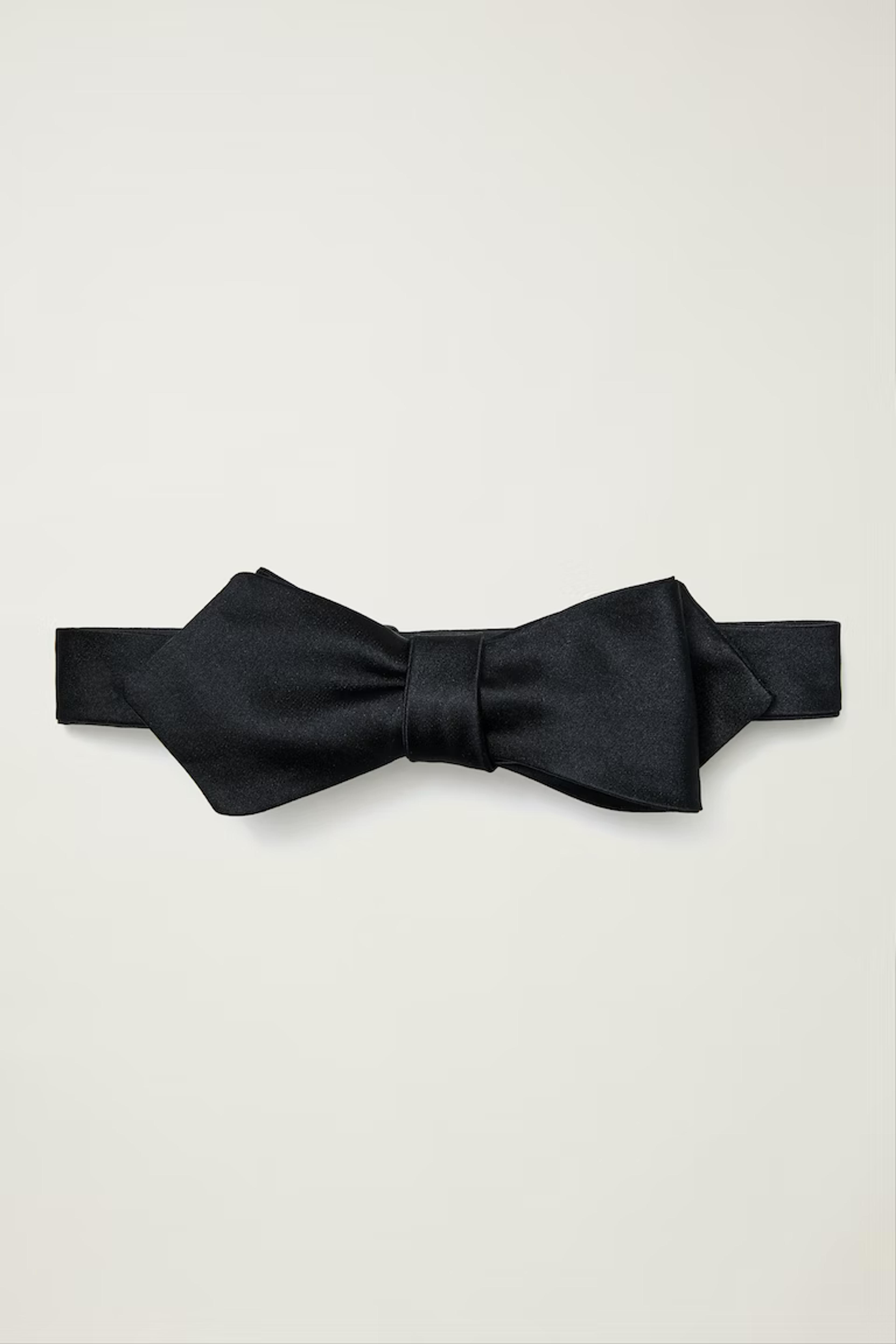 Satin Tuxedo Bowtie | Bonobos