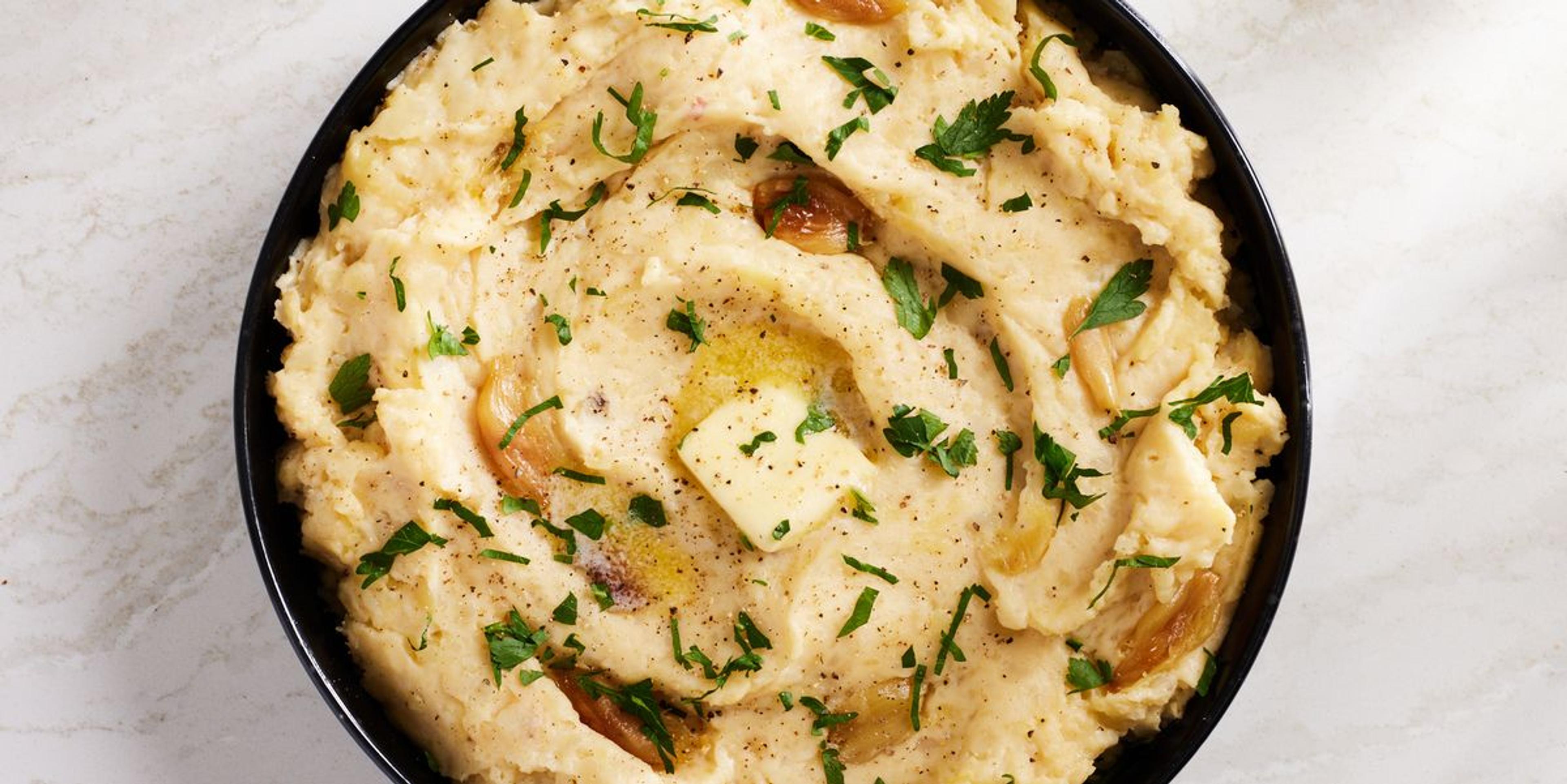 Best Garlic Mashed Potatoes Recipe - Creamy Garlic Mashed Potatoes