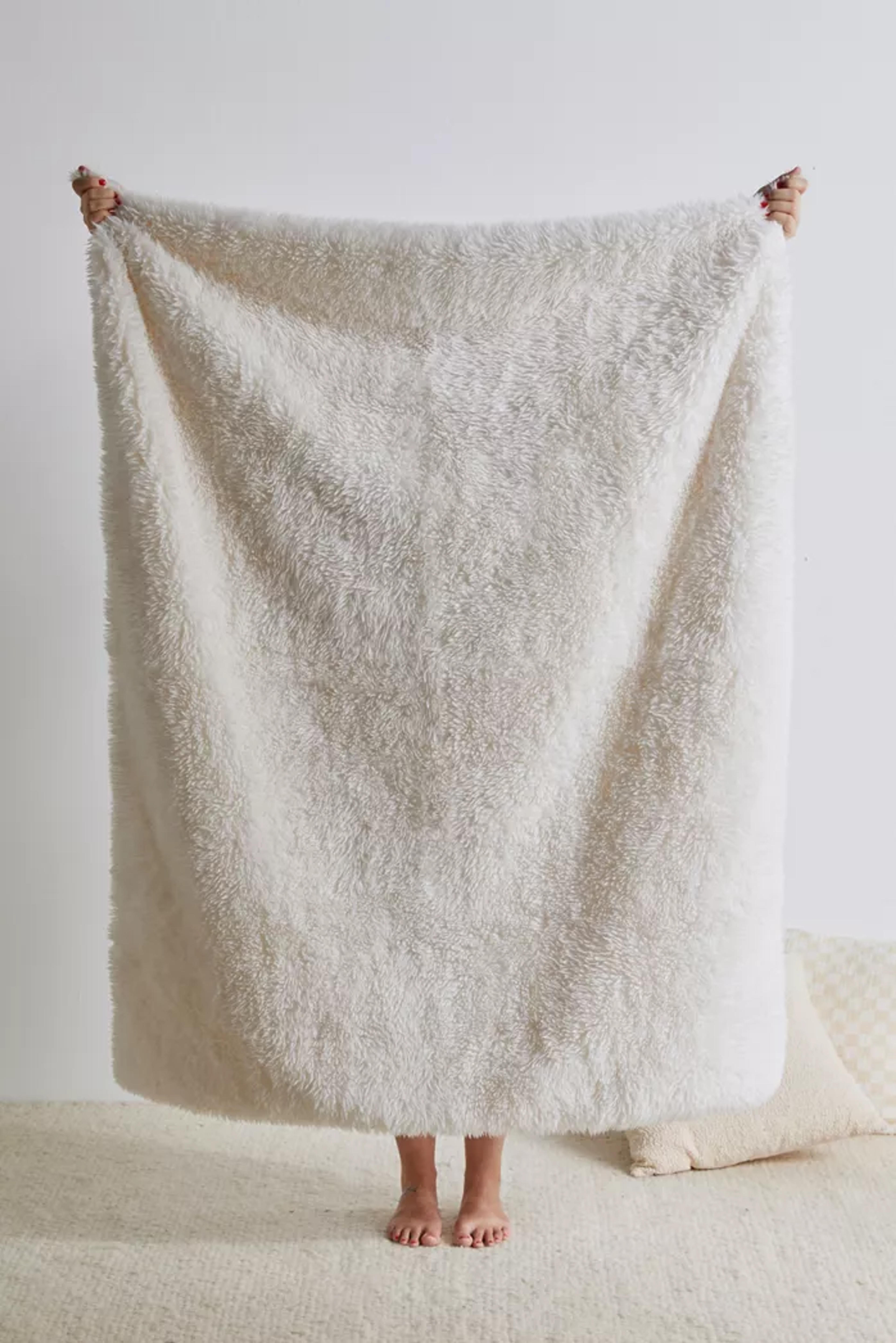 Lana Faux Fur Throw Blanket | Urban Outfitters